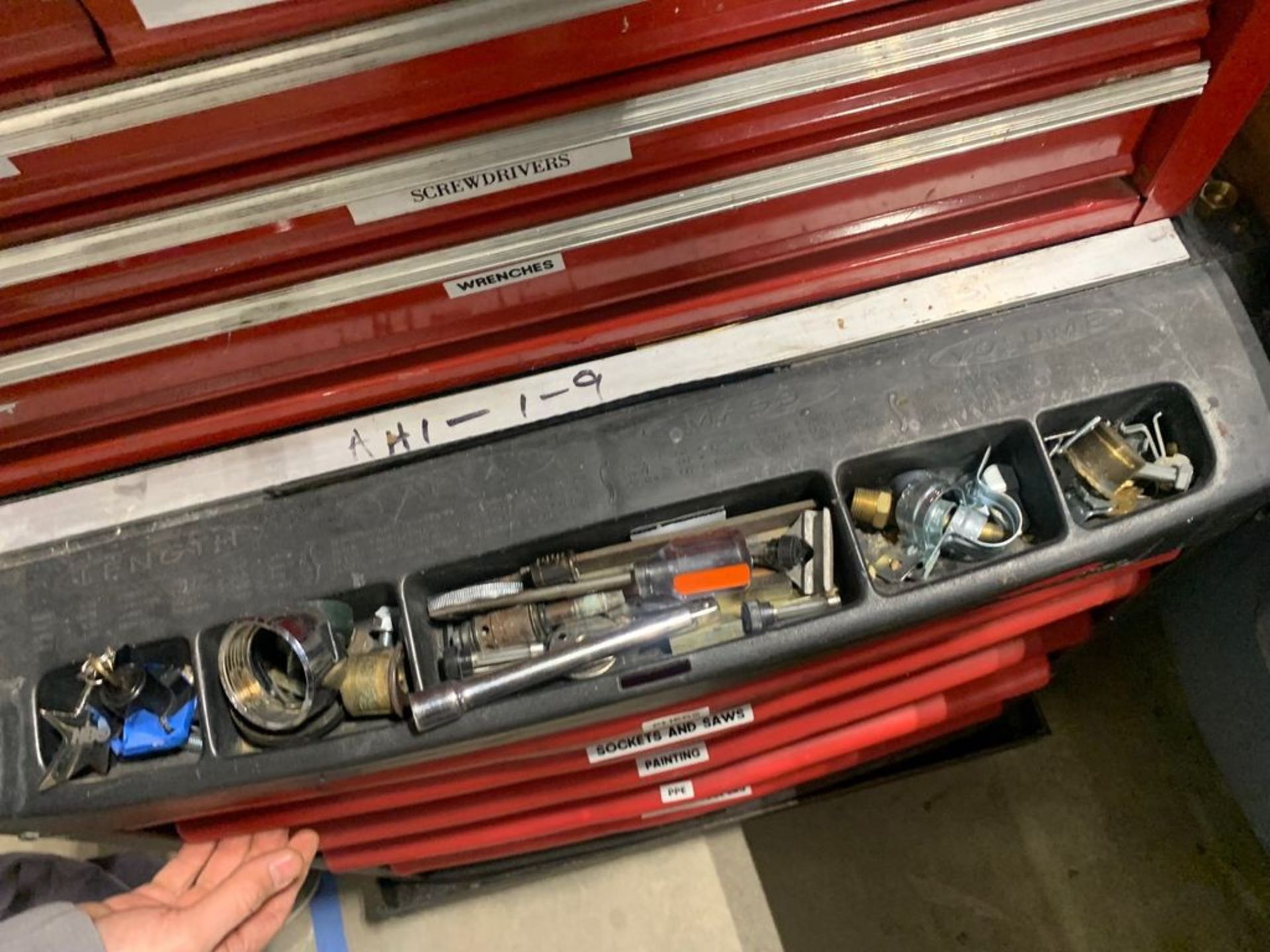 WESTWARD TOOL CHEST ON ROLLING CART, CONTENTS INCLUDED - Image 9 of 11