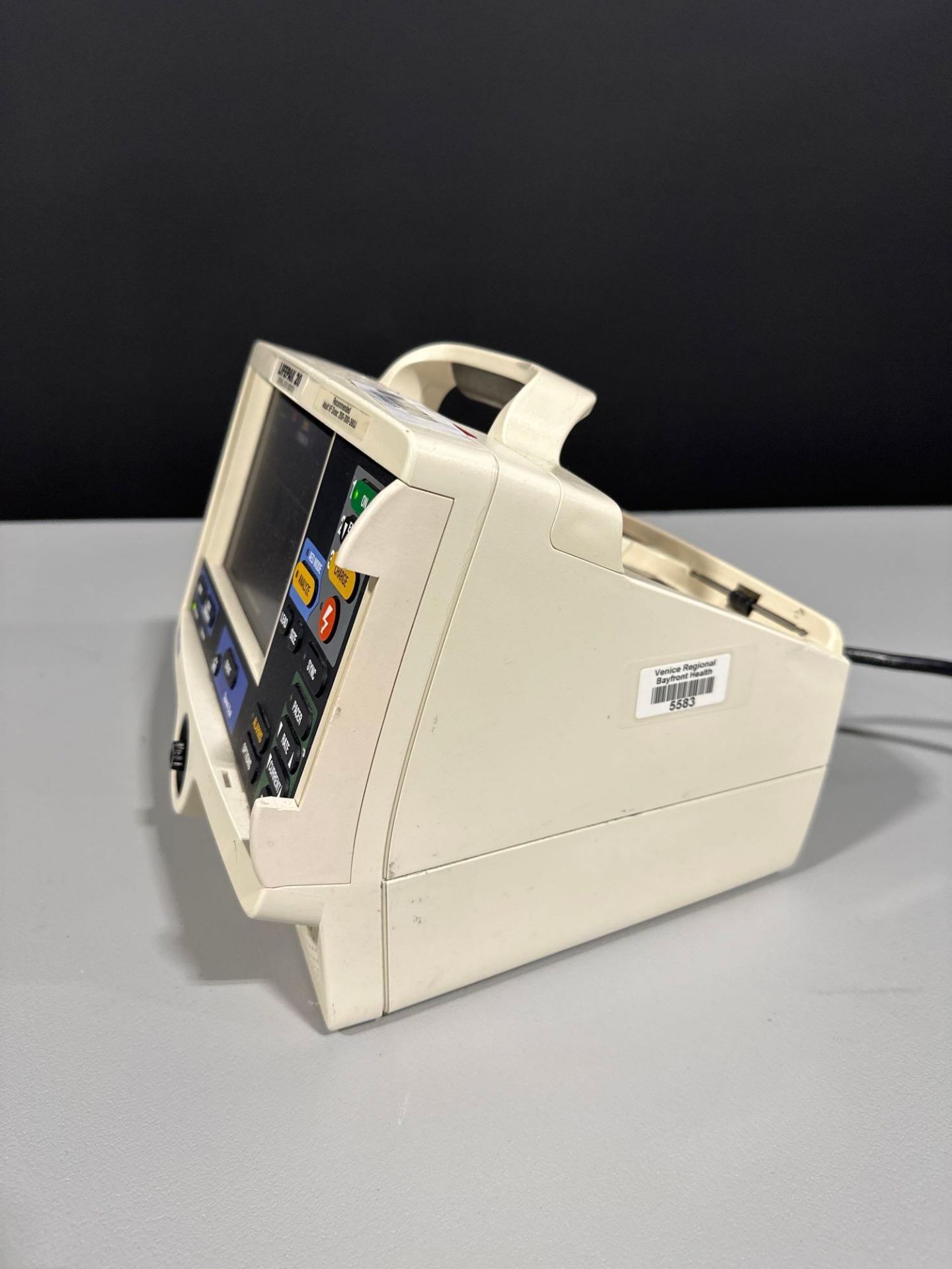MEDTRONIC/PHYSIO CONTROL LIFEPAK 20 DEFIB WITH PACING, 3 LEAD ECG, ANALYZE (AED MODE) - Image 3 of 8