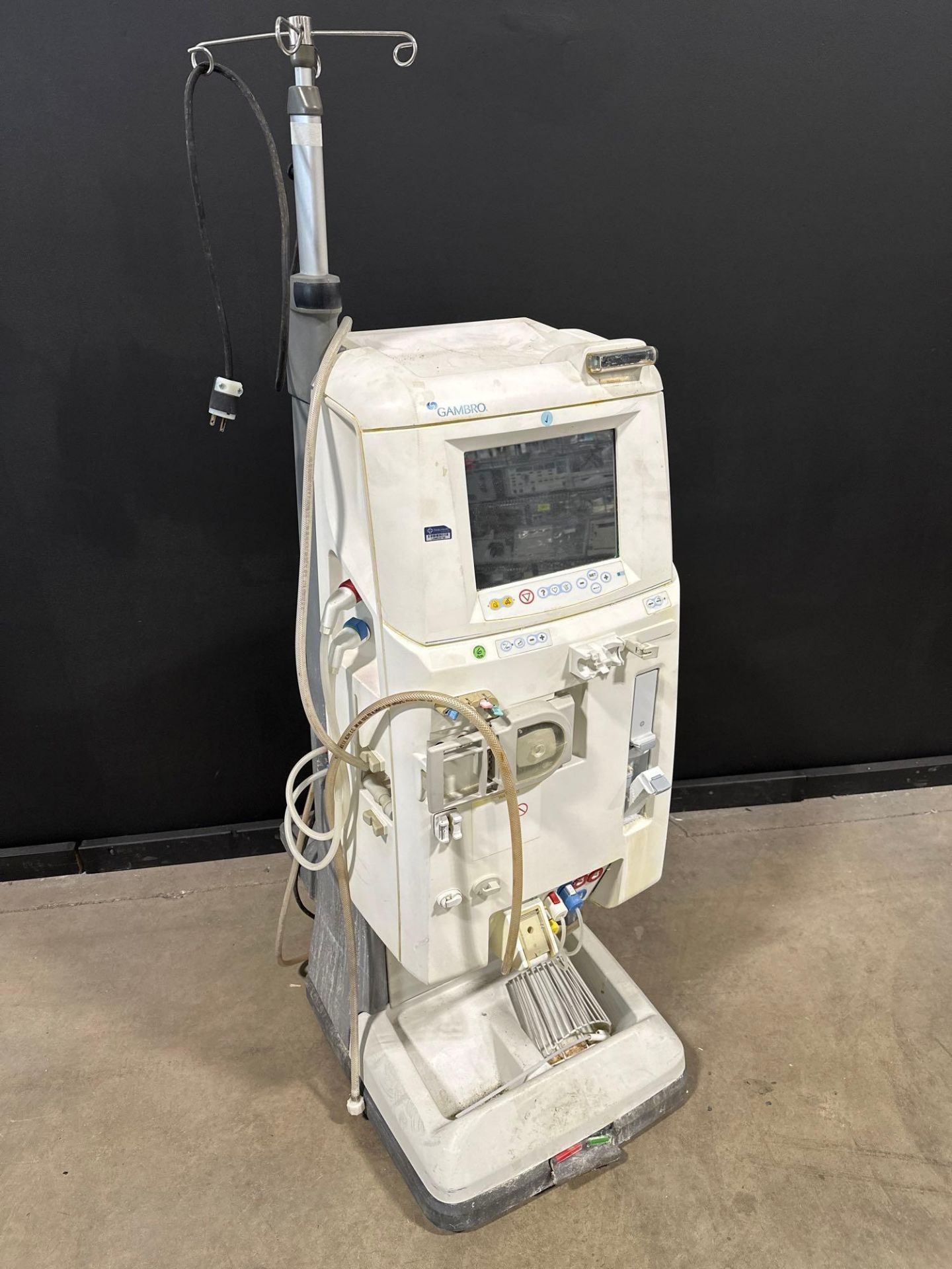 GAMBRO PHOENIX DIALYSIS MACHINE