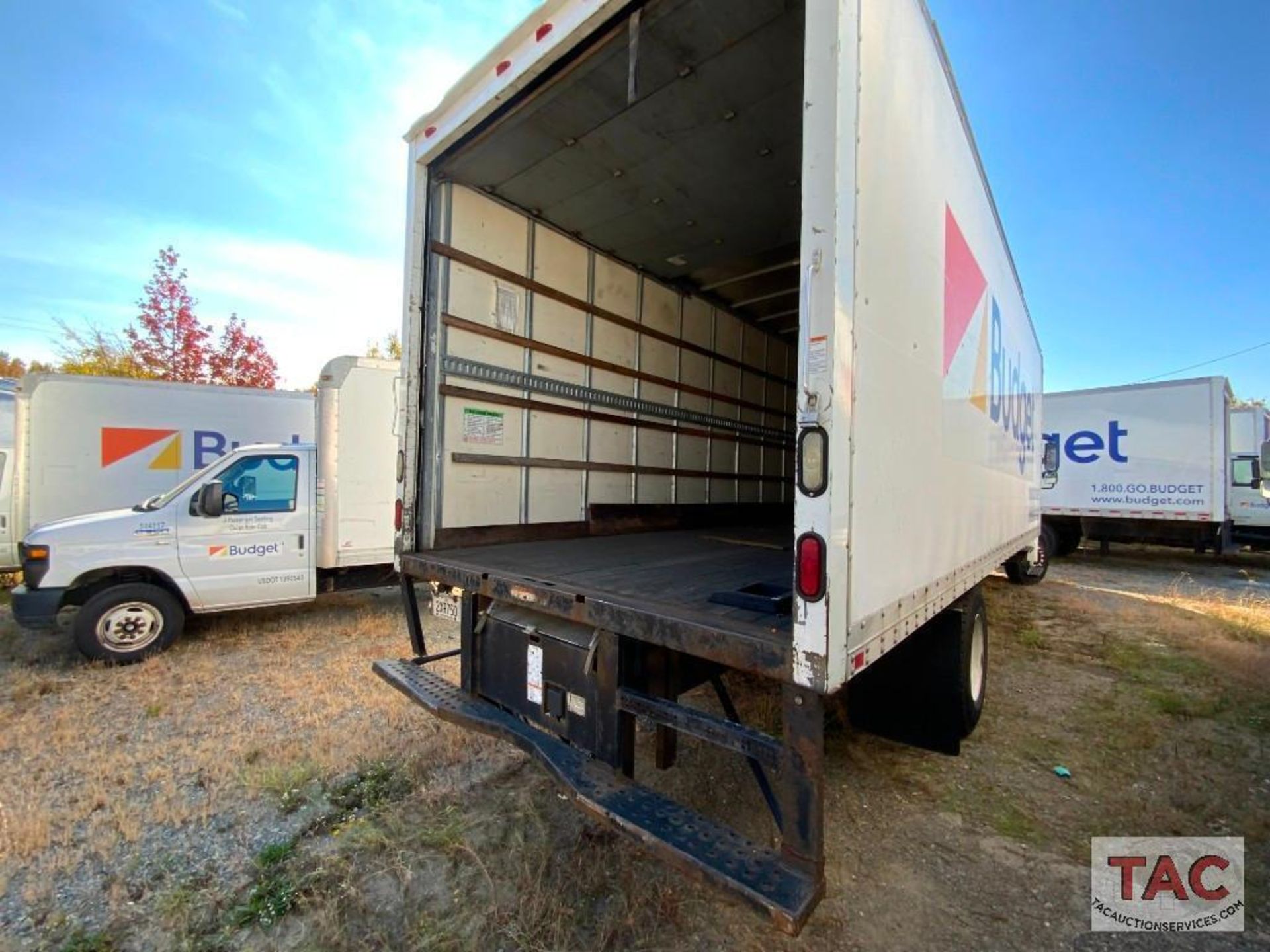 2015 International Durastar 4300 Box Truck - Image 7 of 62