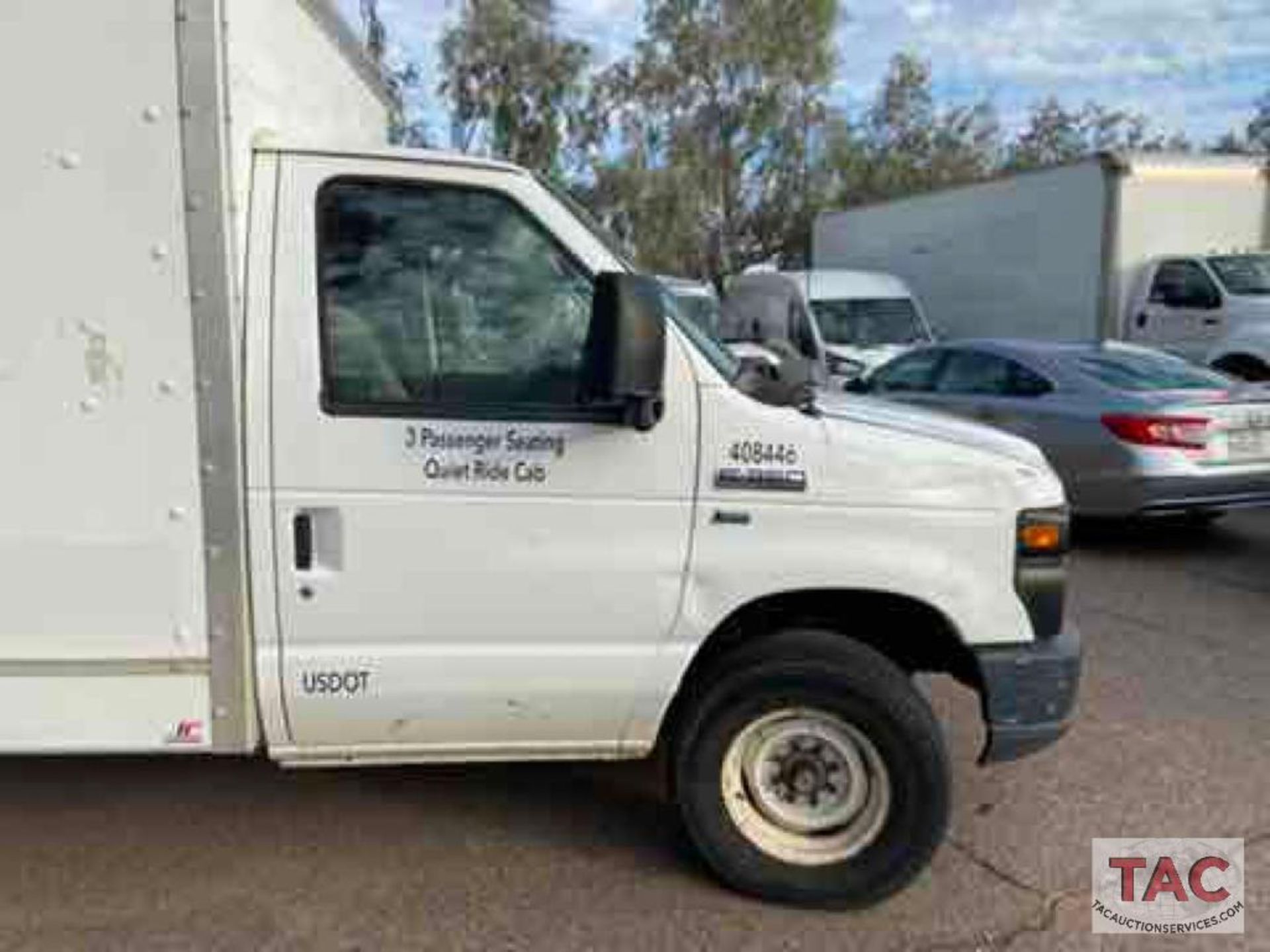 2014 Ford E-350 12ft Box Truck - Image 7 of 74