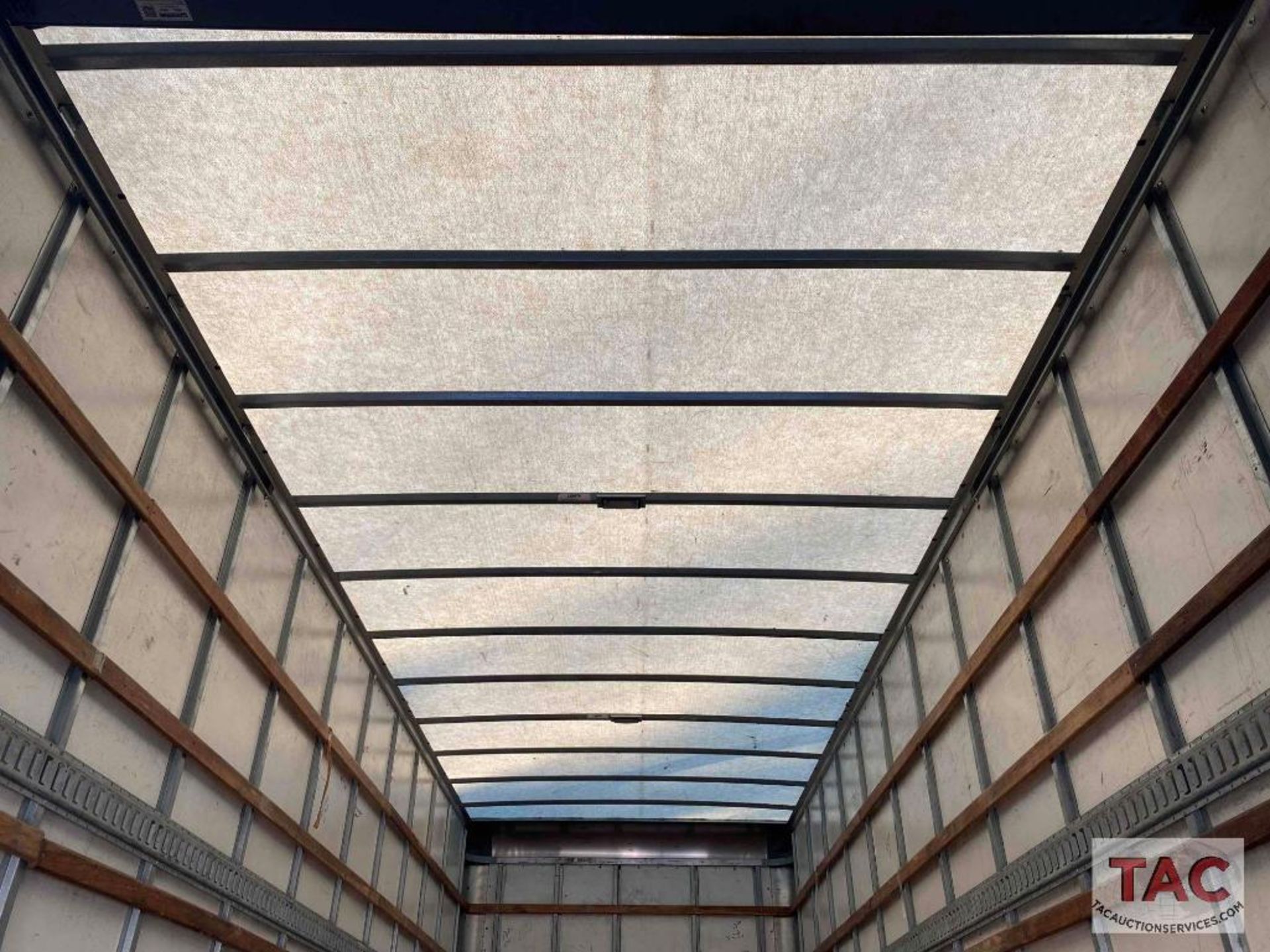 2017 International Durastar 4300 26ft Box Truck - Image 19 of 60