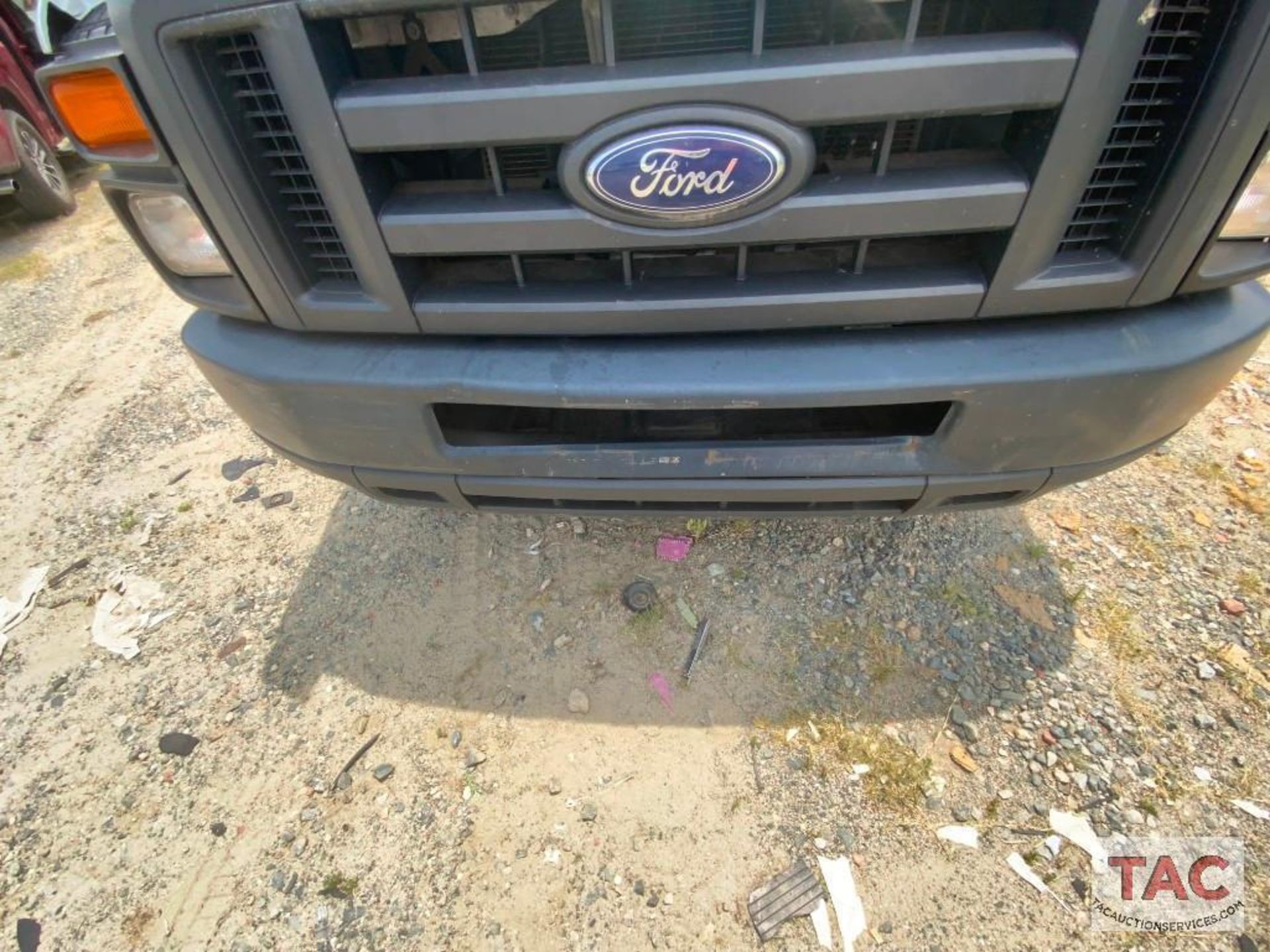 2016 Ford E-350 Cutaway Van - Image 11 of 50