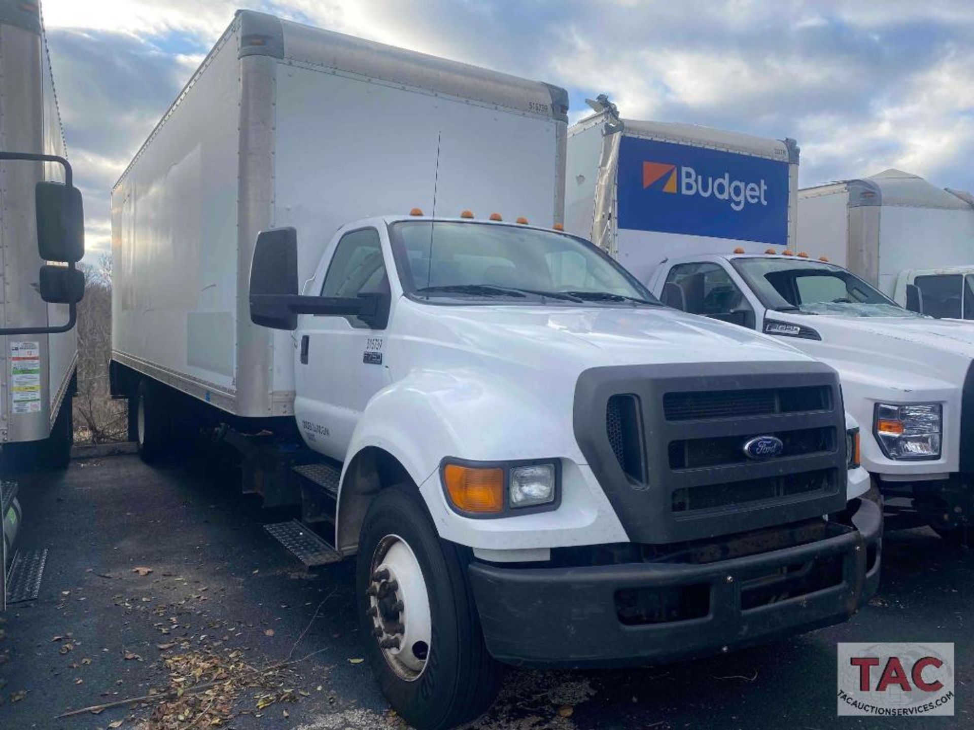 2015 Ford F-750 26ft Box Truck