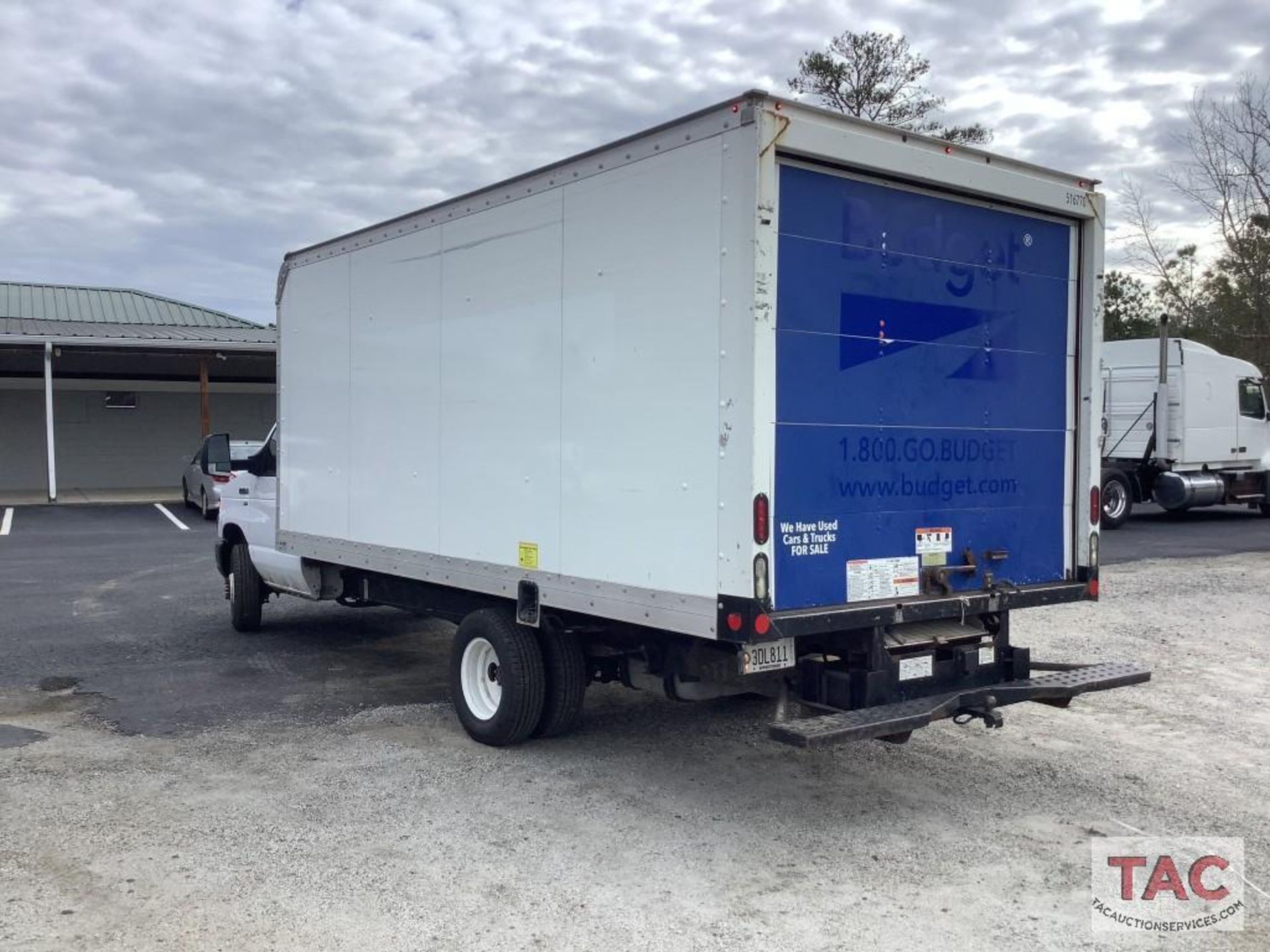 2015 Ford E-350 Box Truck - Image 4 of 49