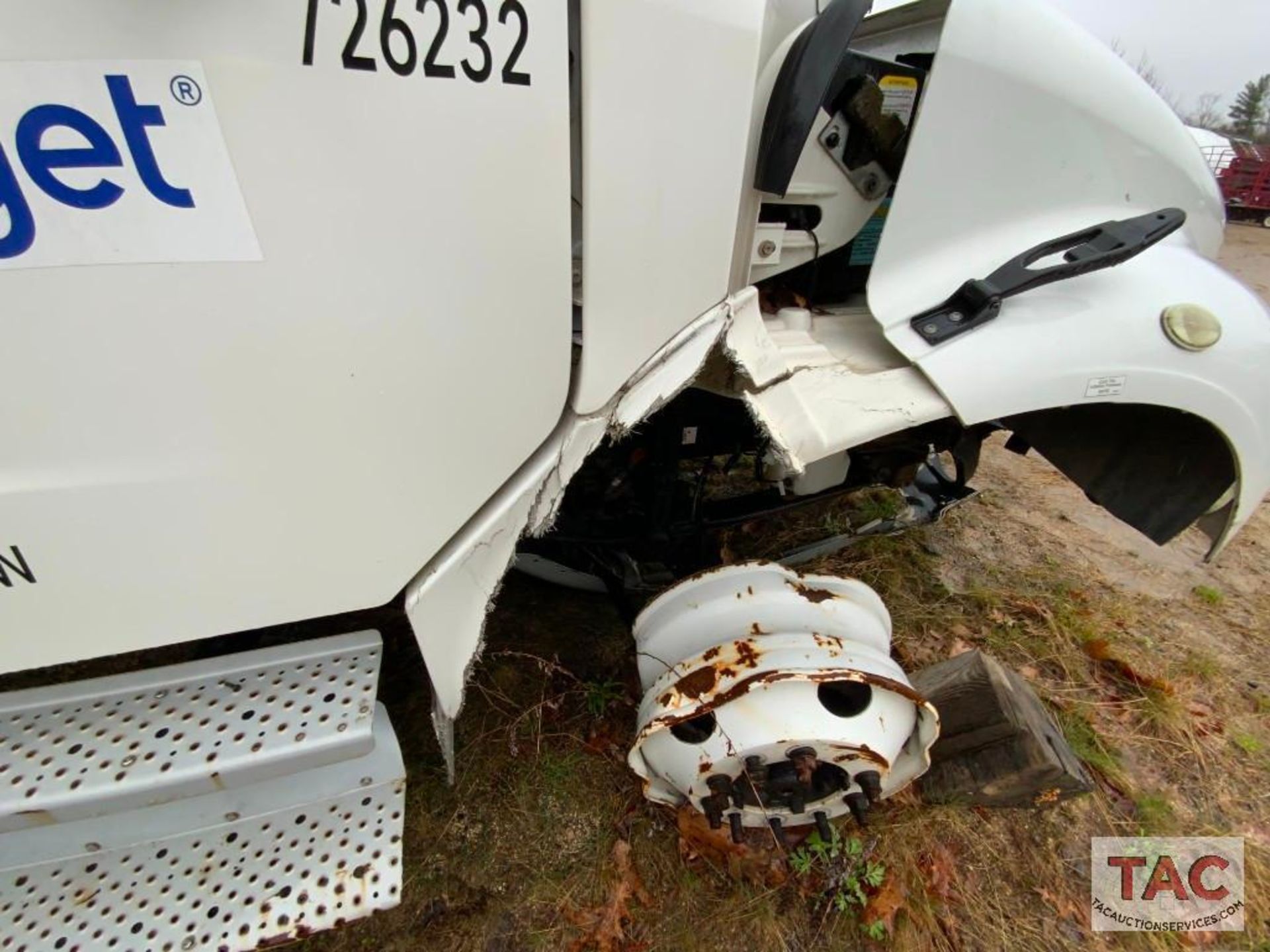 2017 Freightliner M2 Box Truck - Image 9 of 33