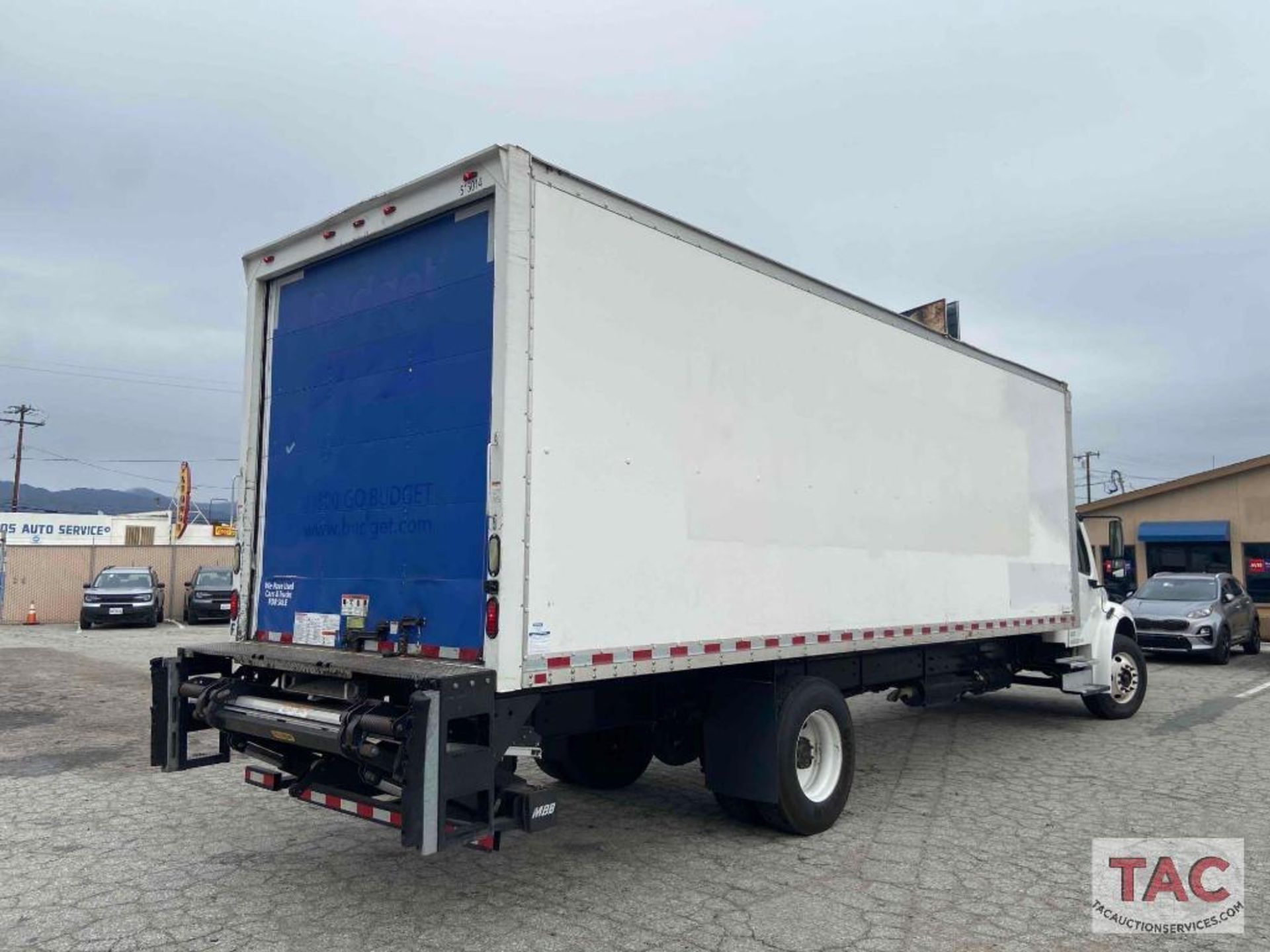 2016 Freightliner M2 Box Truck - Image 4 of 103