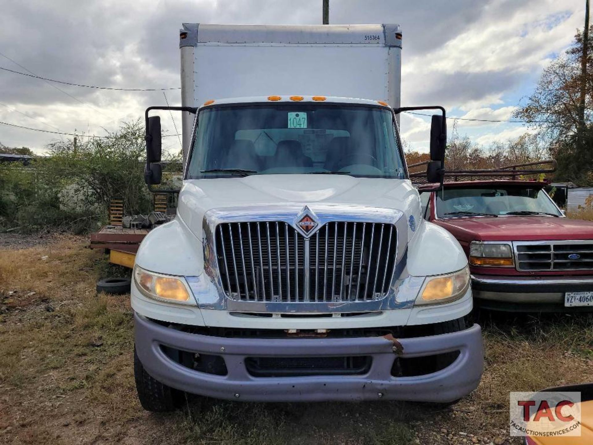 2016 International Durastar 4300 26ft Box Truck - Image 2 of 65