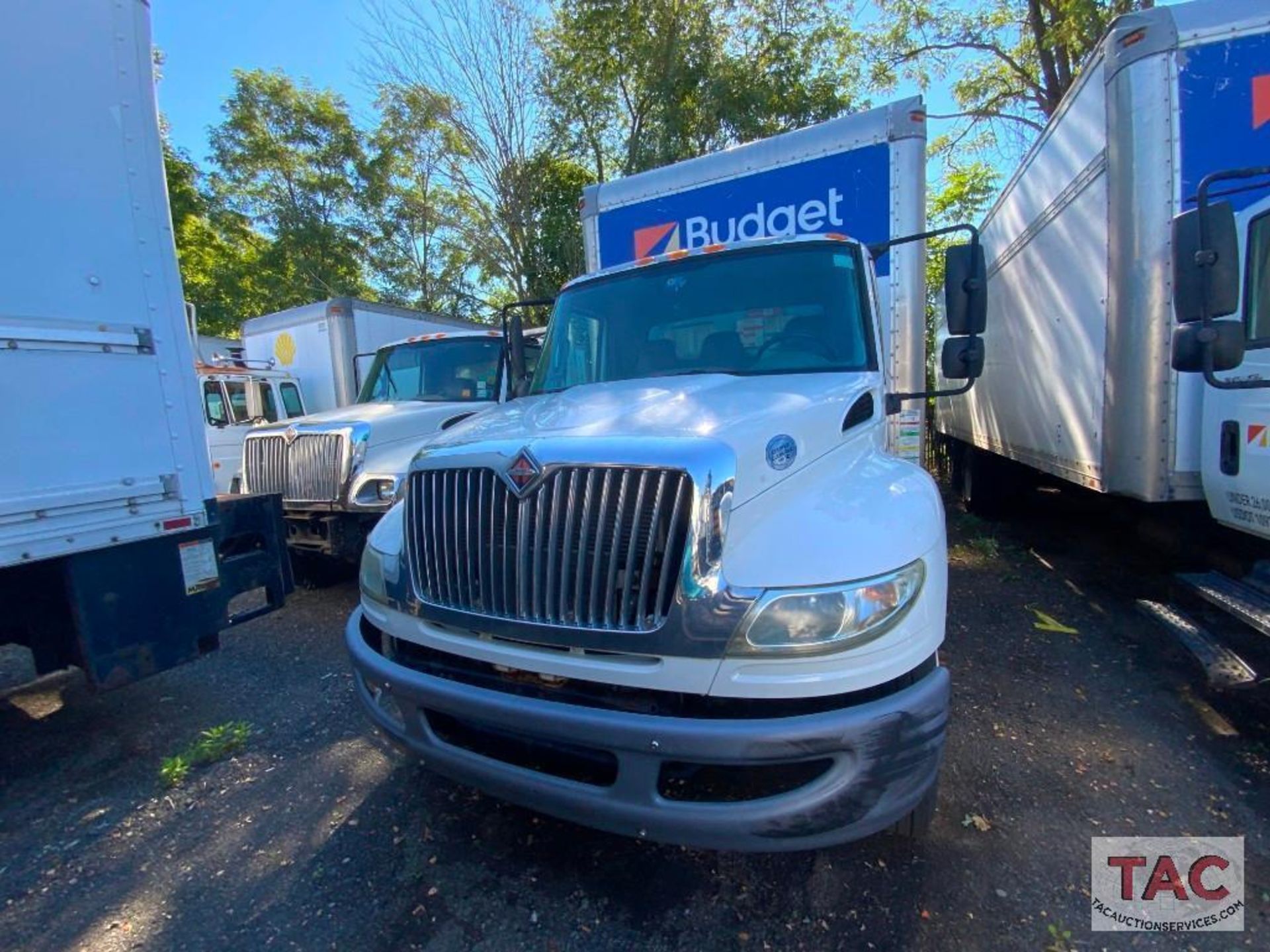 2015 International Durastar 4300 Box Truck - Image 2 of 55