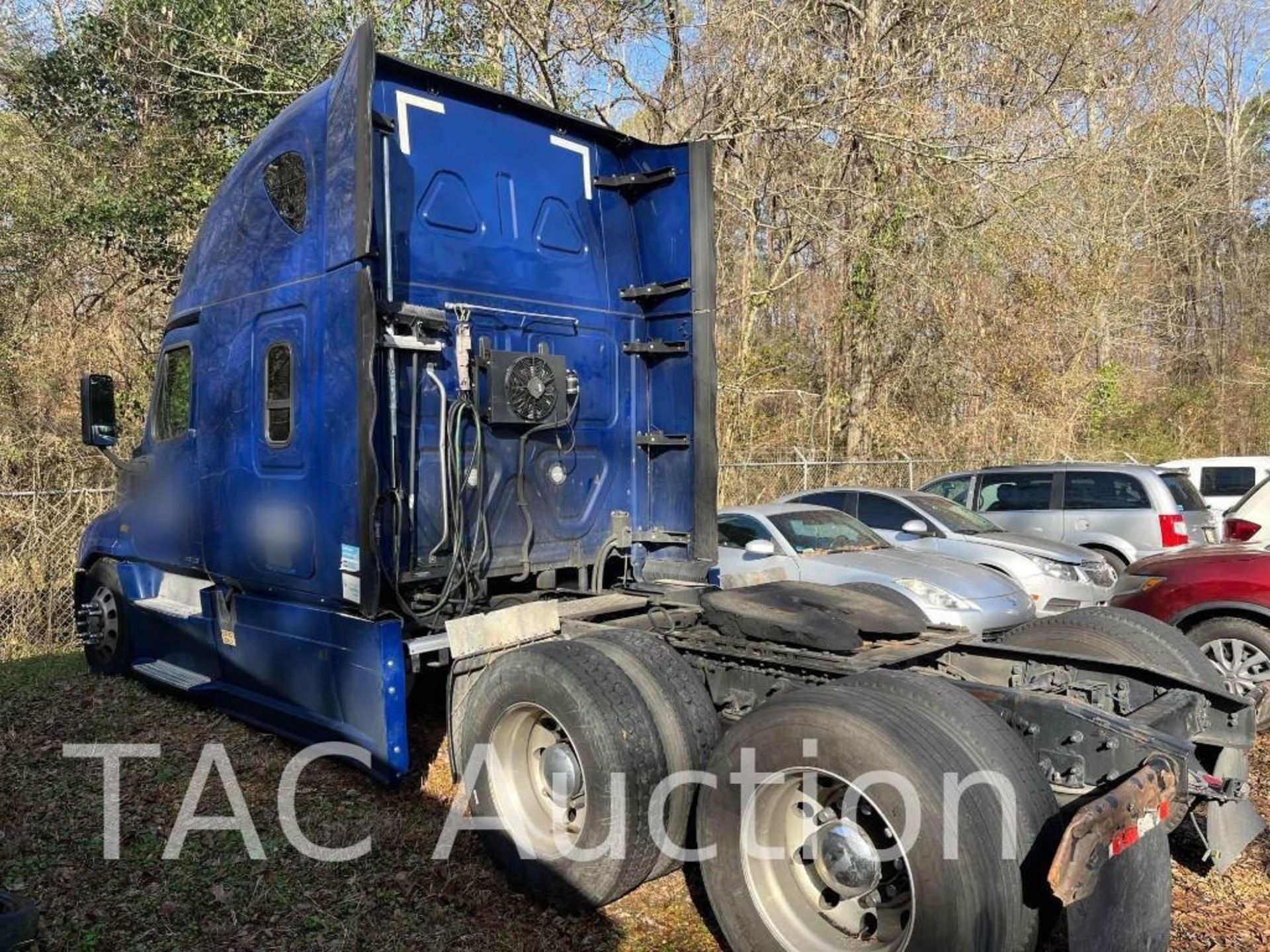 2016 Freightliner Cascadia Sleeper Truck - Image 3 of 49