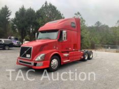 2007 Volvo VNL Sleeper Truck