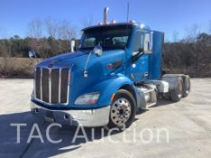 2015 Peterbilt 579 Day Cab