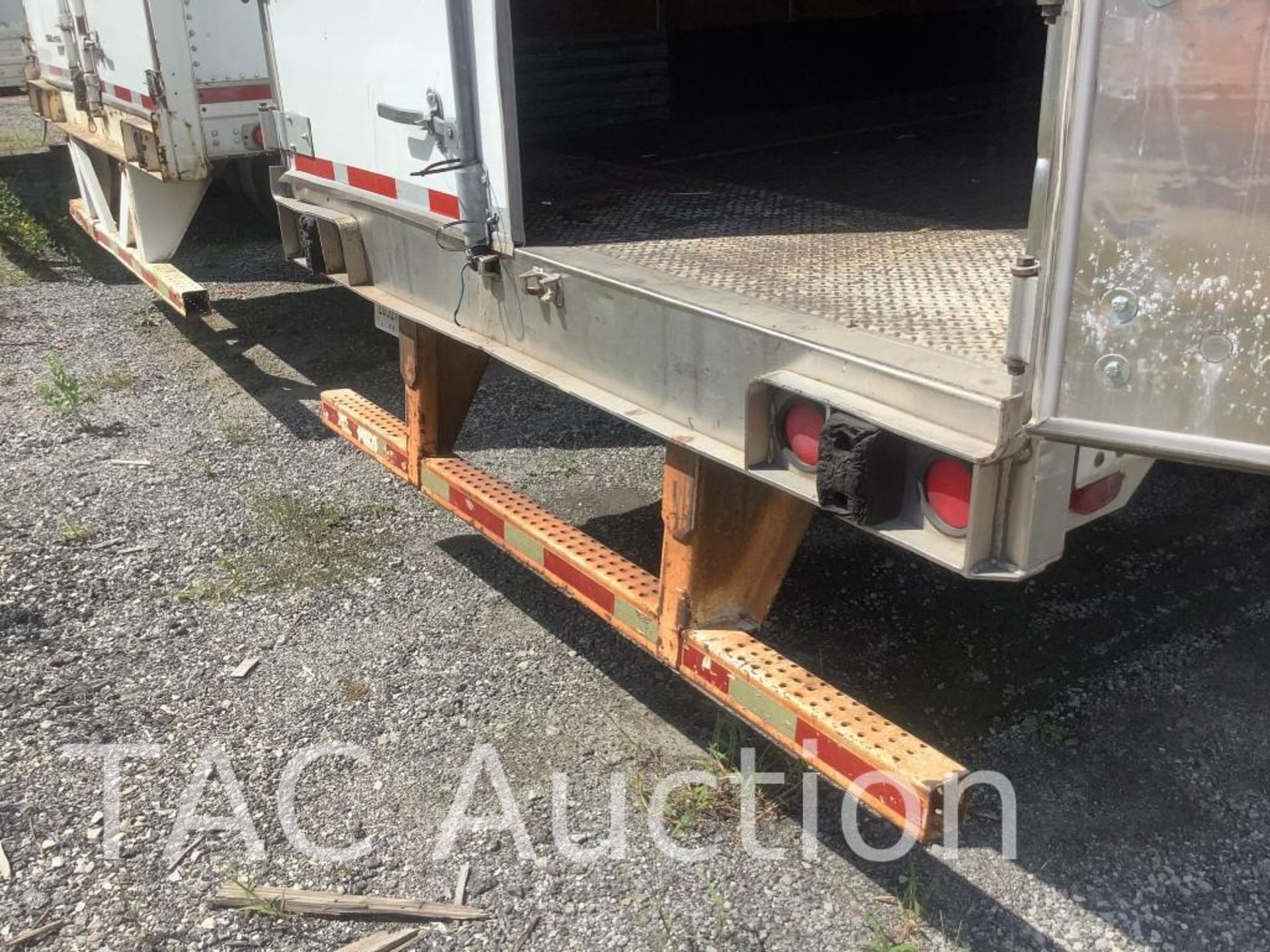 2002 Utility 53ft Vented Dry Van Trailer - Image 17 of 60