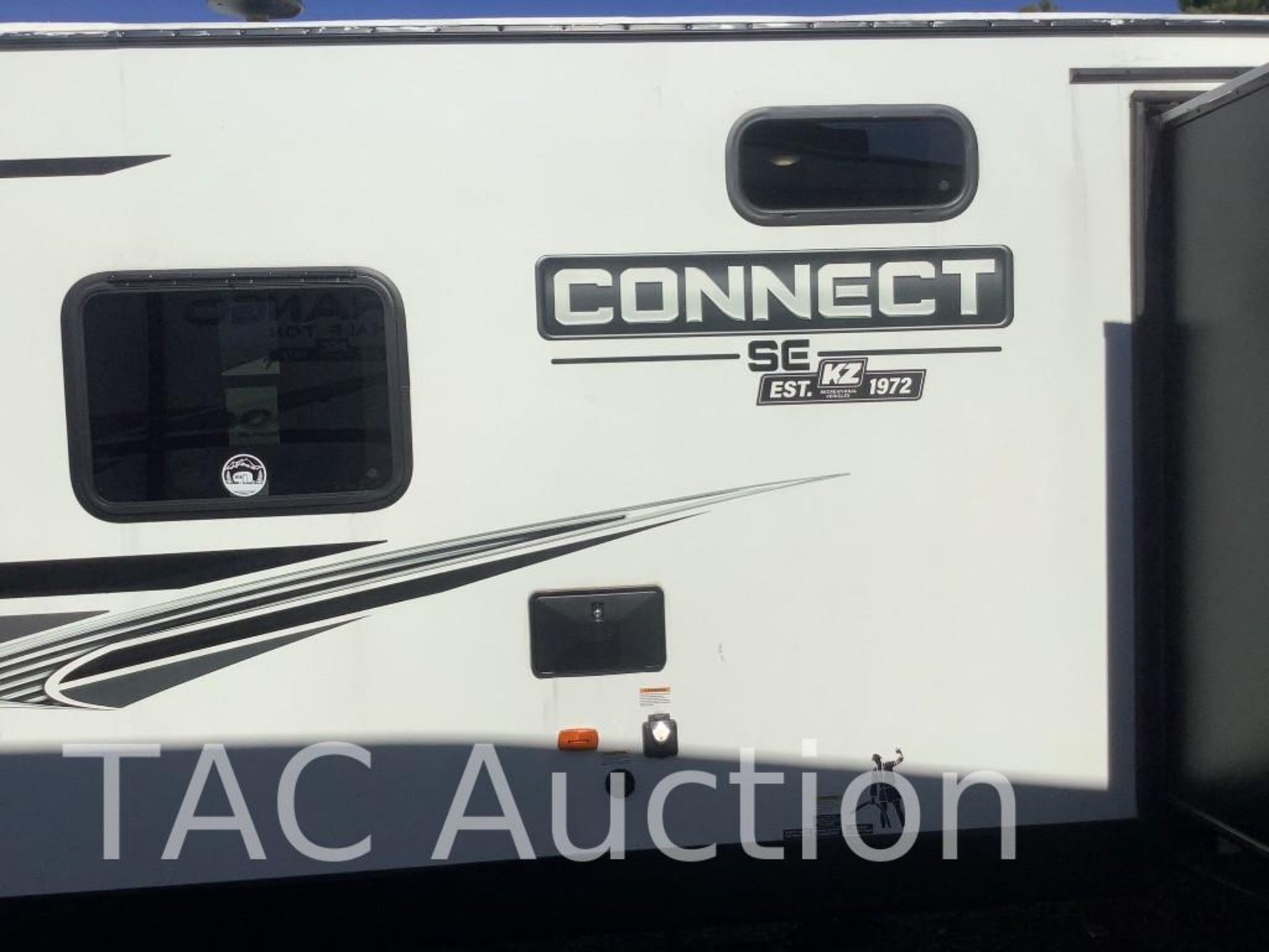 2021 KZ-RV Connect C281RLSE 32ft Bumper Pull - Image 13 of 94