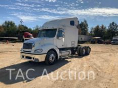 2005 Freightliner Columbia Sleeper Truck