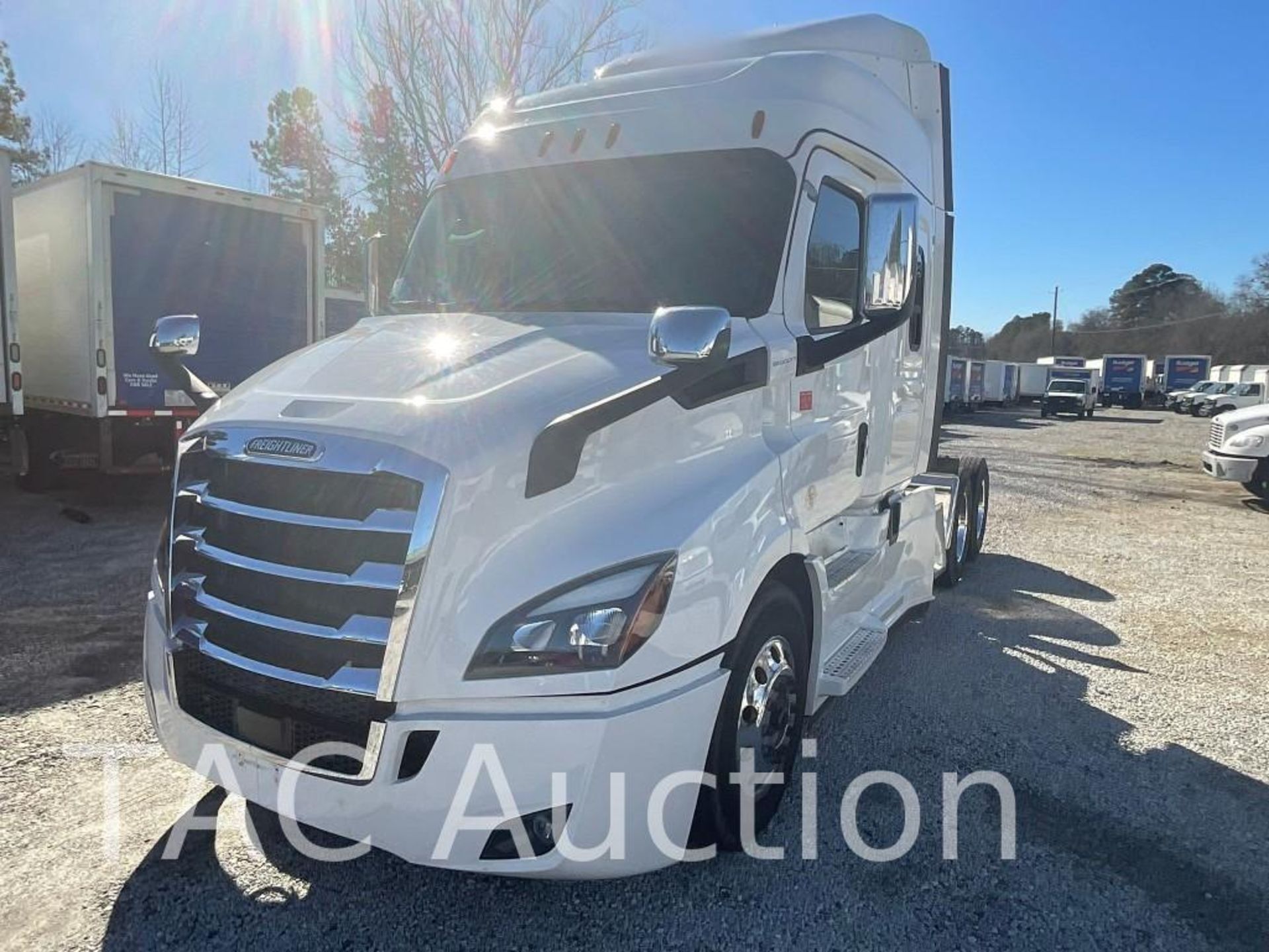 2019 Freightliner Cascadia Sleeper Truck