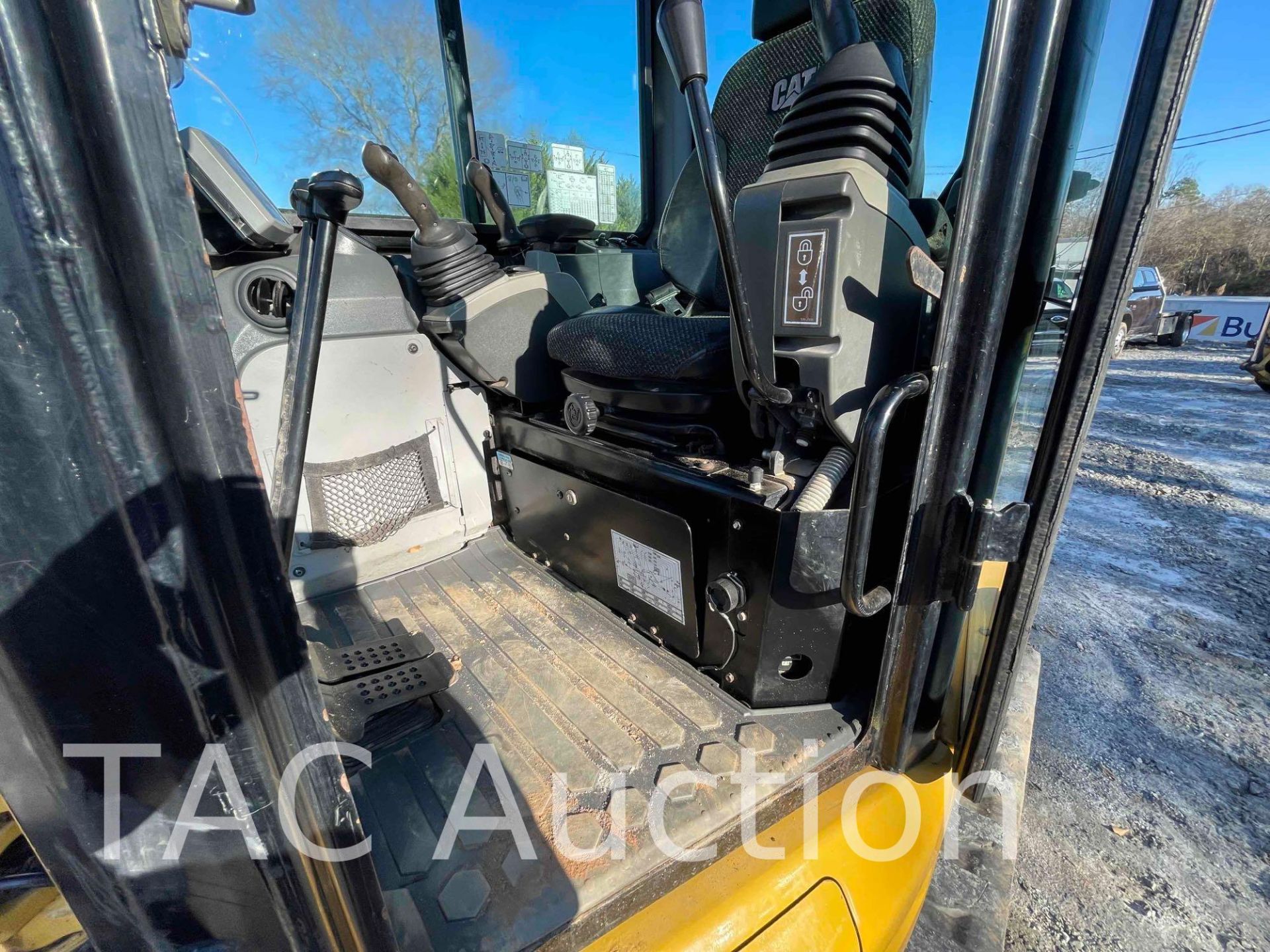 2016 Caterpillar 305 E2 Mini Excavator - Image 16 of 47