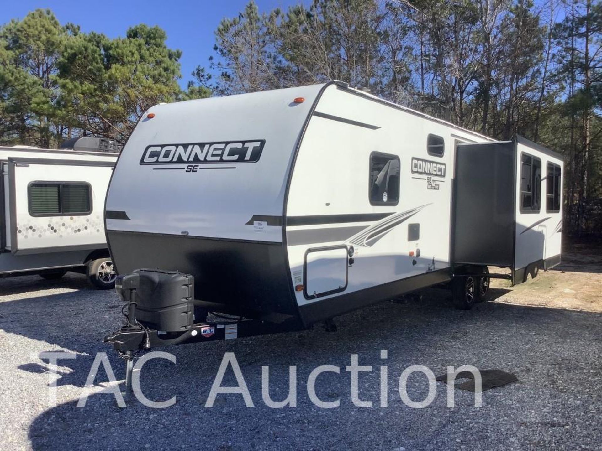 2021 KZ-RV Connect C281RLSE 32ft Bumper Pull Camper - Image 3 of 94