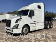 2009 Volvo VNL Sleeper Truck