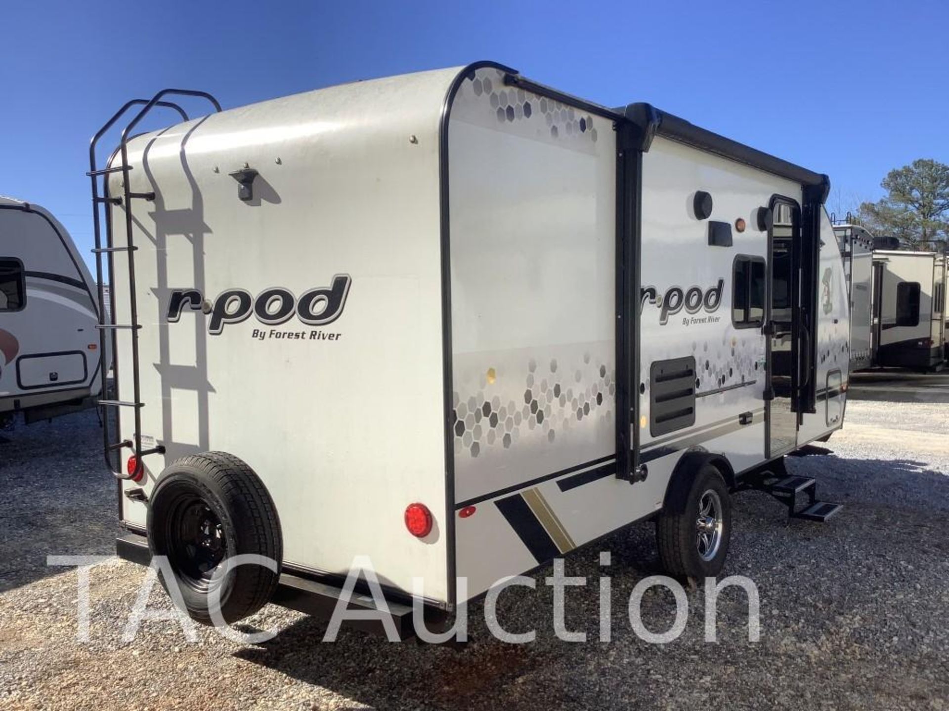 2021 Forest River R-POD RP193 22ft Pull Behind Camper - Image 6 of 64