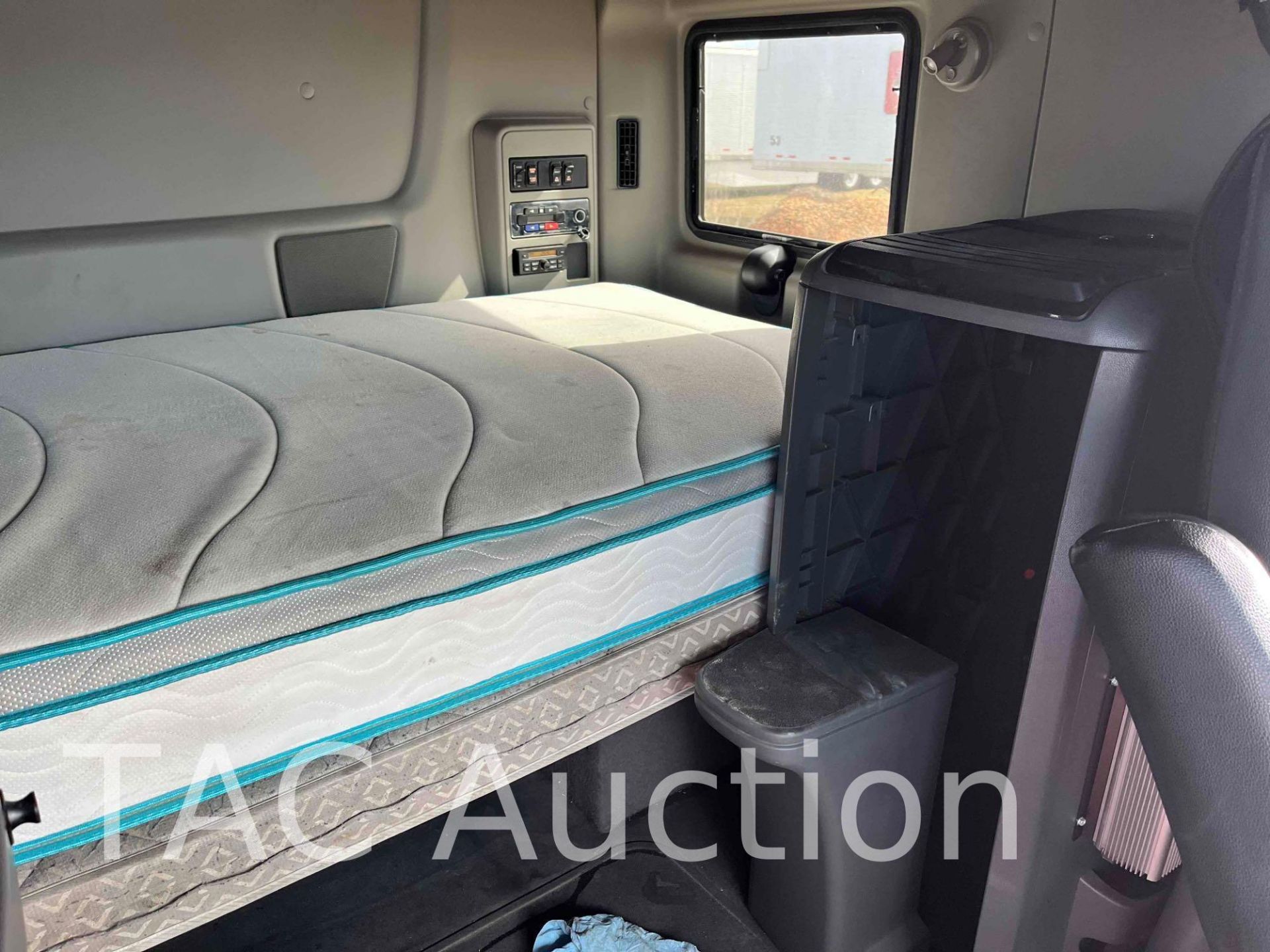 2020 International LT Sleeper Truck - Image 24 of 42