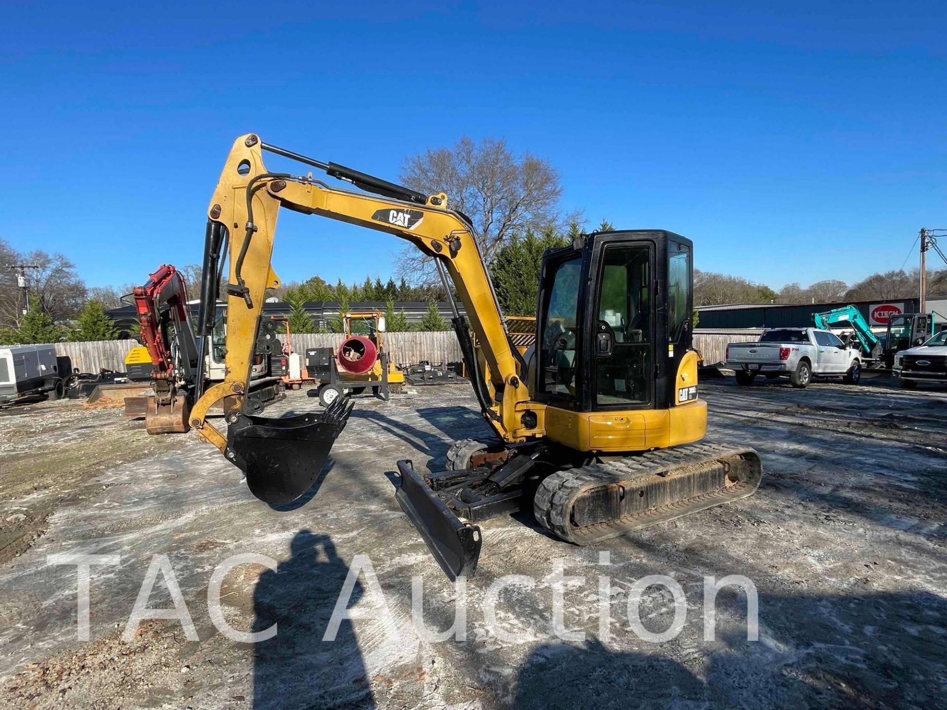 2016 Caterpillar 305 E2 Mini Excavator - Image 10 of 47