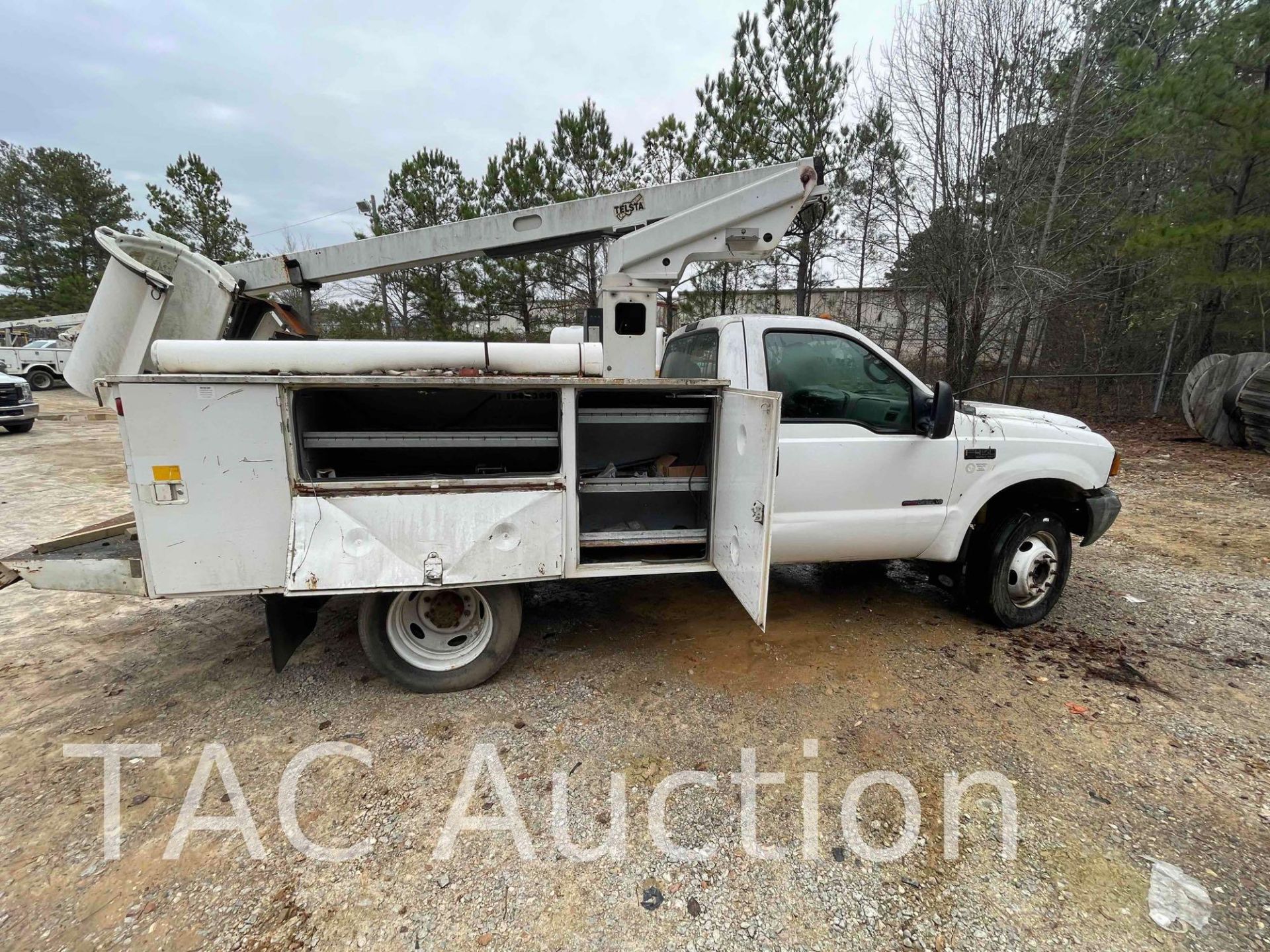 2000 Ford F450 Super Duty Bucket Truck - Image 11 of 68