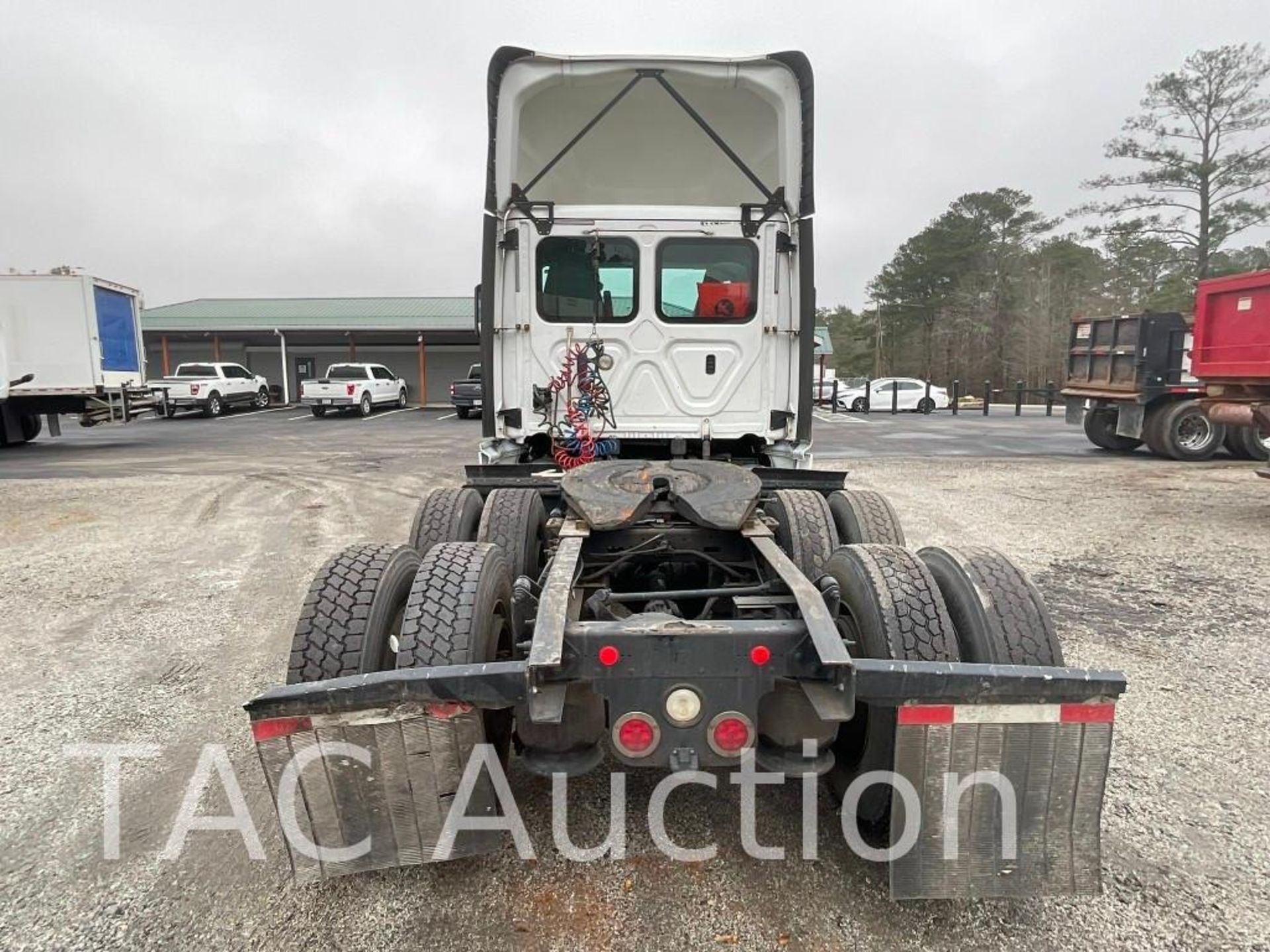 2018 Freightliner Cascadia 125 Day Cab - Image 6 of 58