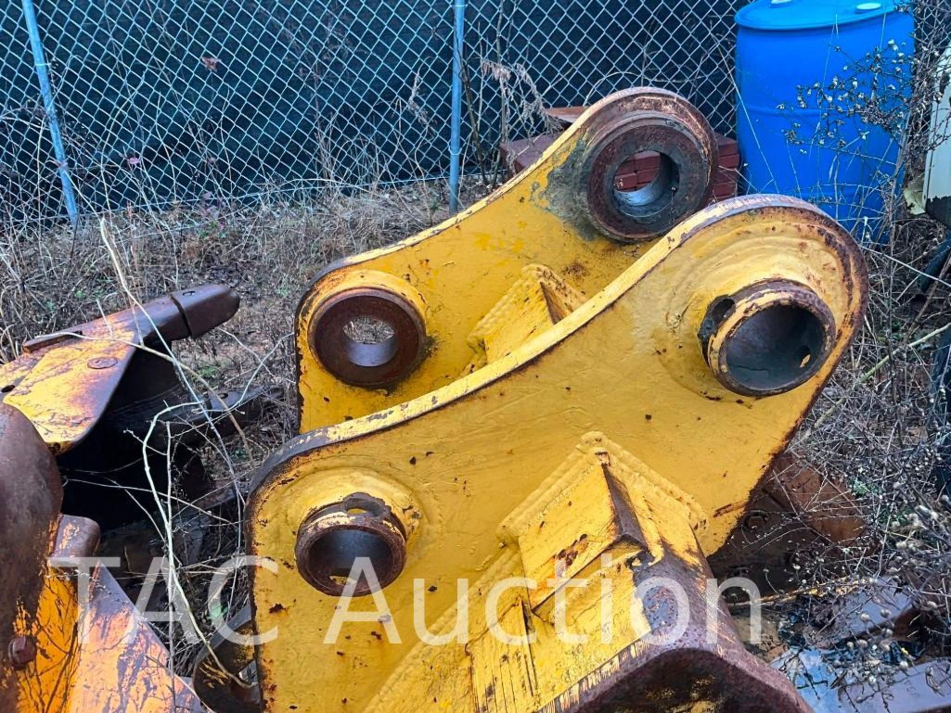 John Deere 32in Excavator Bucket - Image 3 of 6