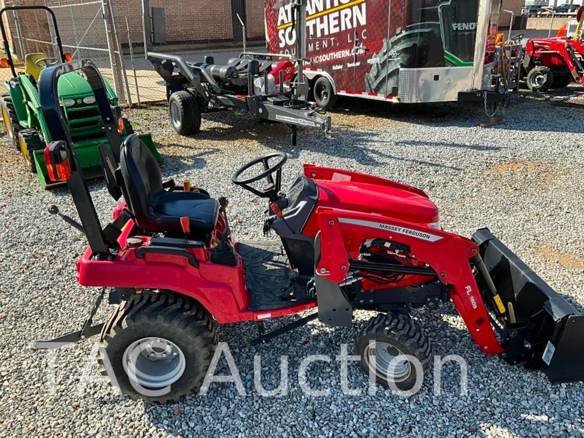 2021 Massey Ferguson GC1723E 4x4 Tractor W/ Front Loader - Image 4 of 36