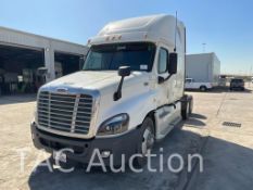 2013 Freightliner Cascadia Sleeper Truck