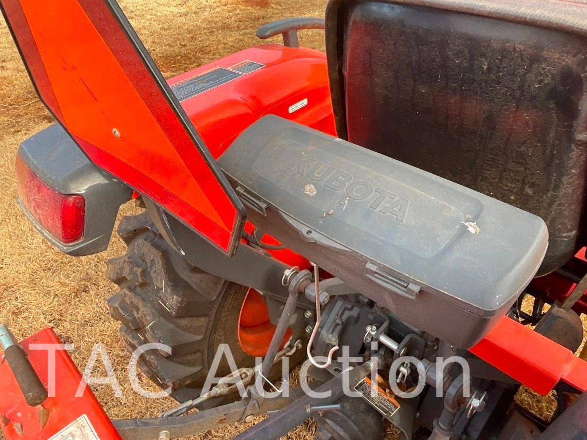 2018 Kubota L2501DT 4x4 Tractor - Image 16 of 27