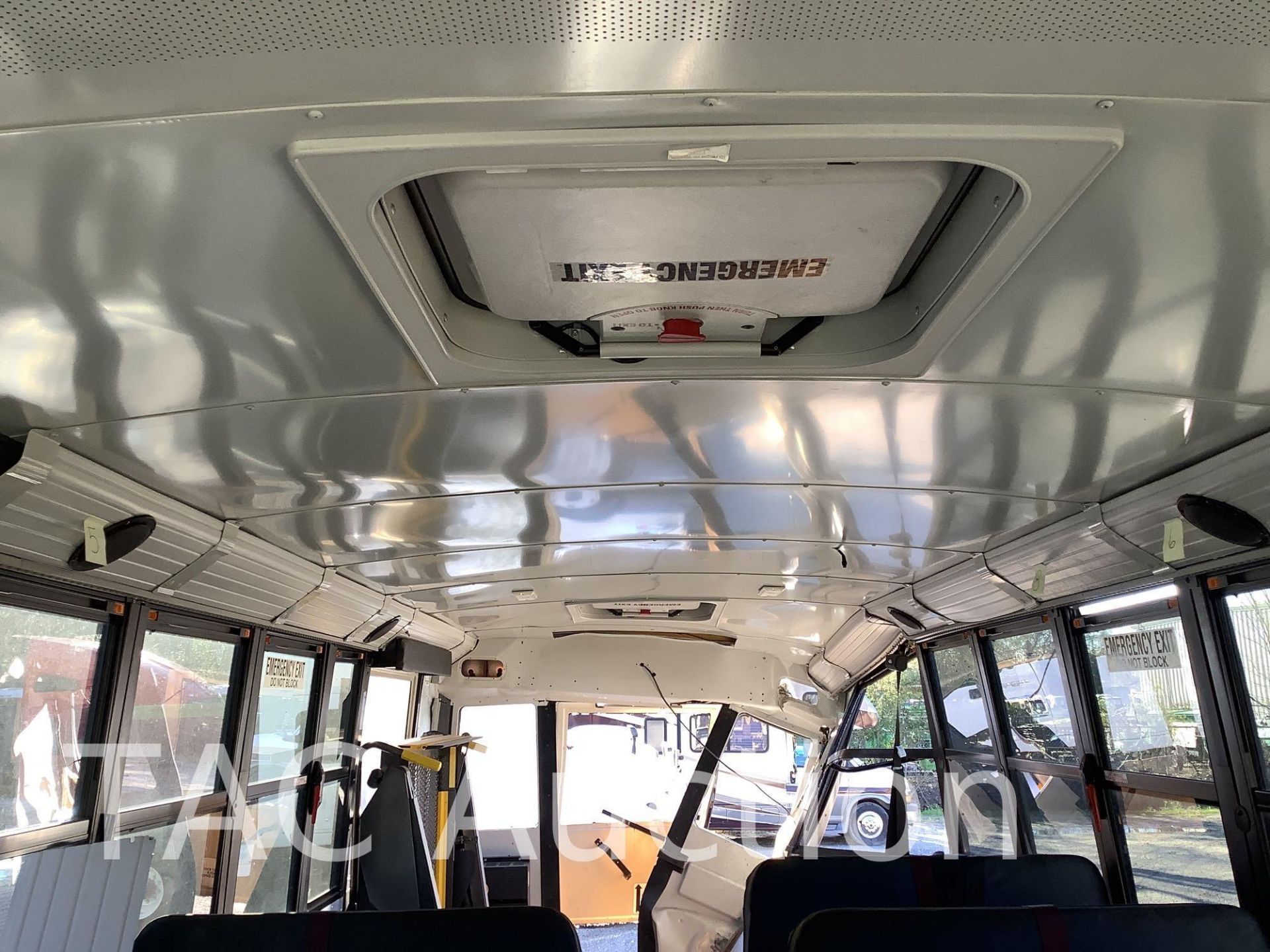 2020 Freightliner B2 School Bus - Image 14 of 31