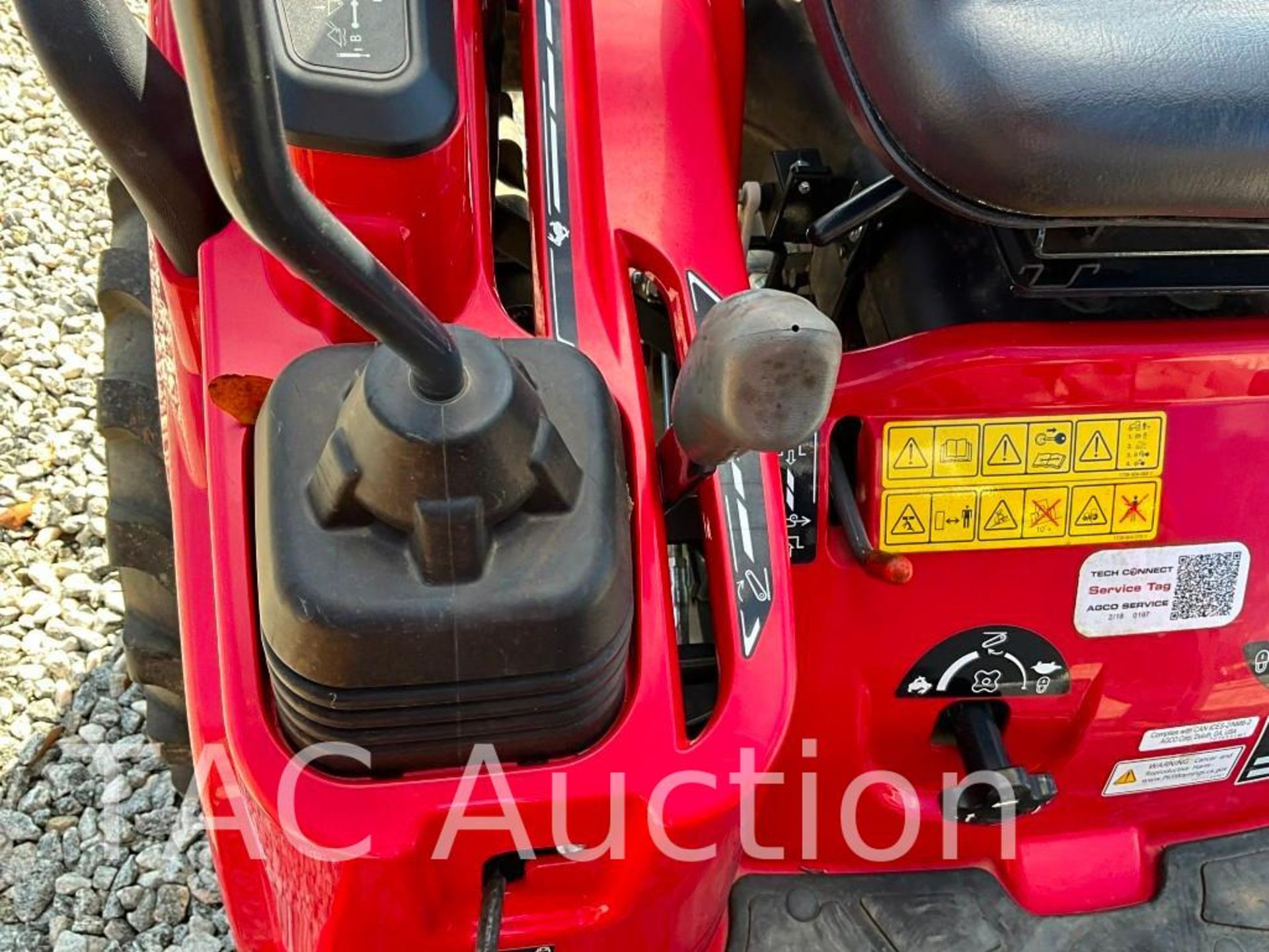 2021 Massey Ferguson GC1723E 4x4 Tractor W/ Front Loader - Image 18 of 36