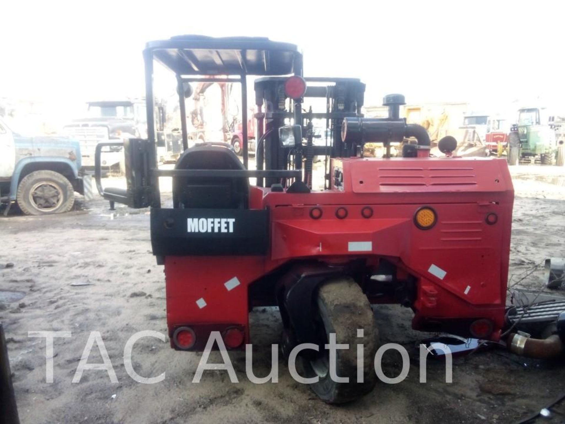 2014 Moffet M5000 Forklift - Image 5 of 9