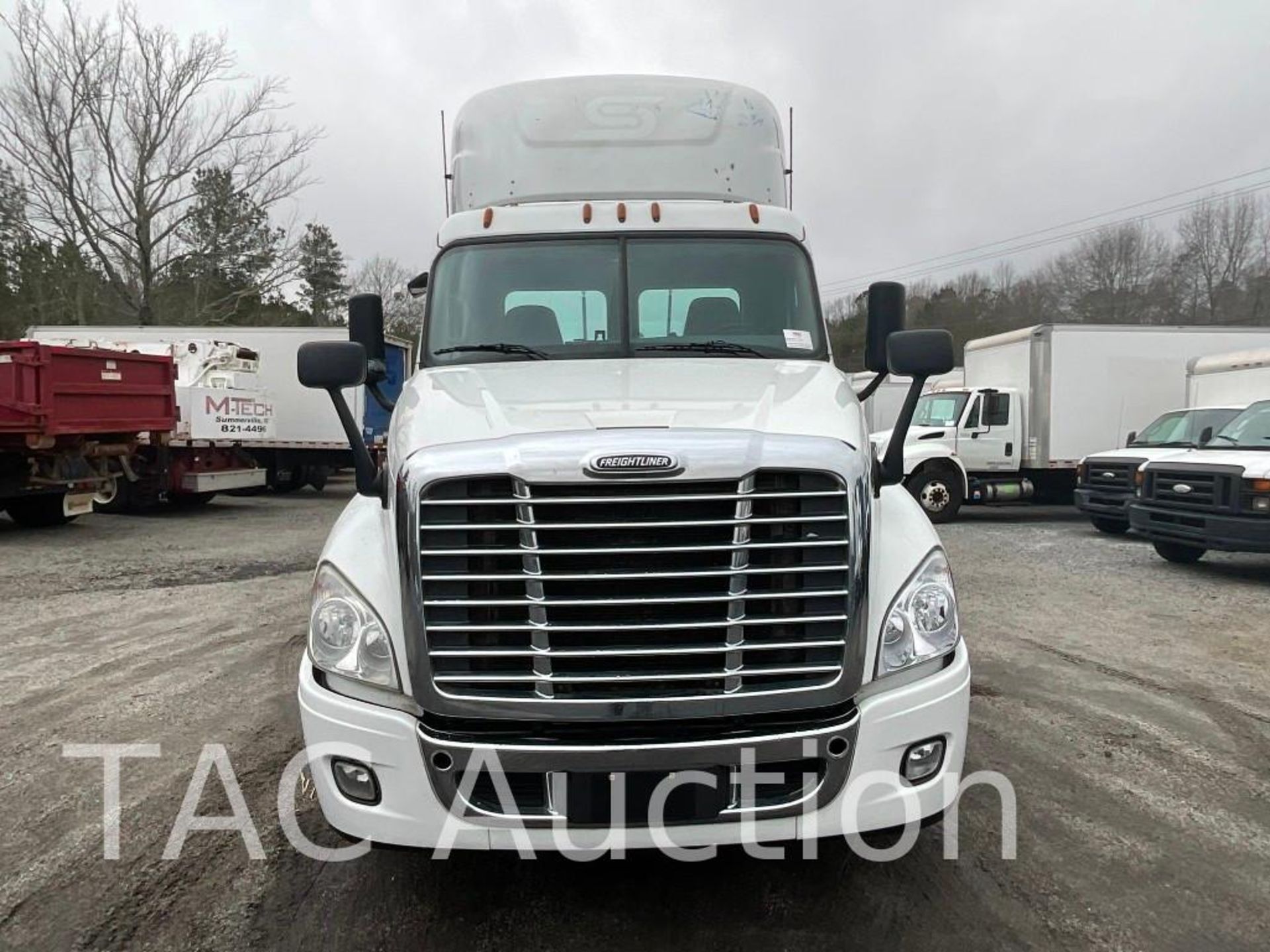 2018 Freightliner Cascadia 125 Day Cab - Image 2 of 56