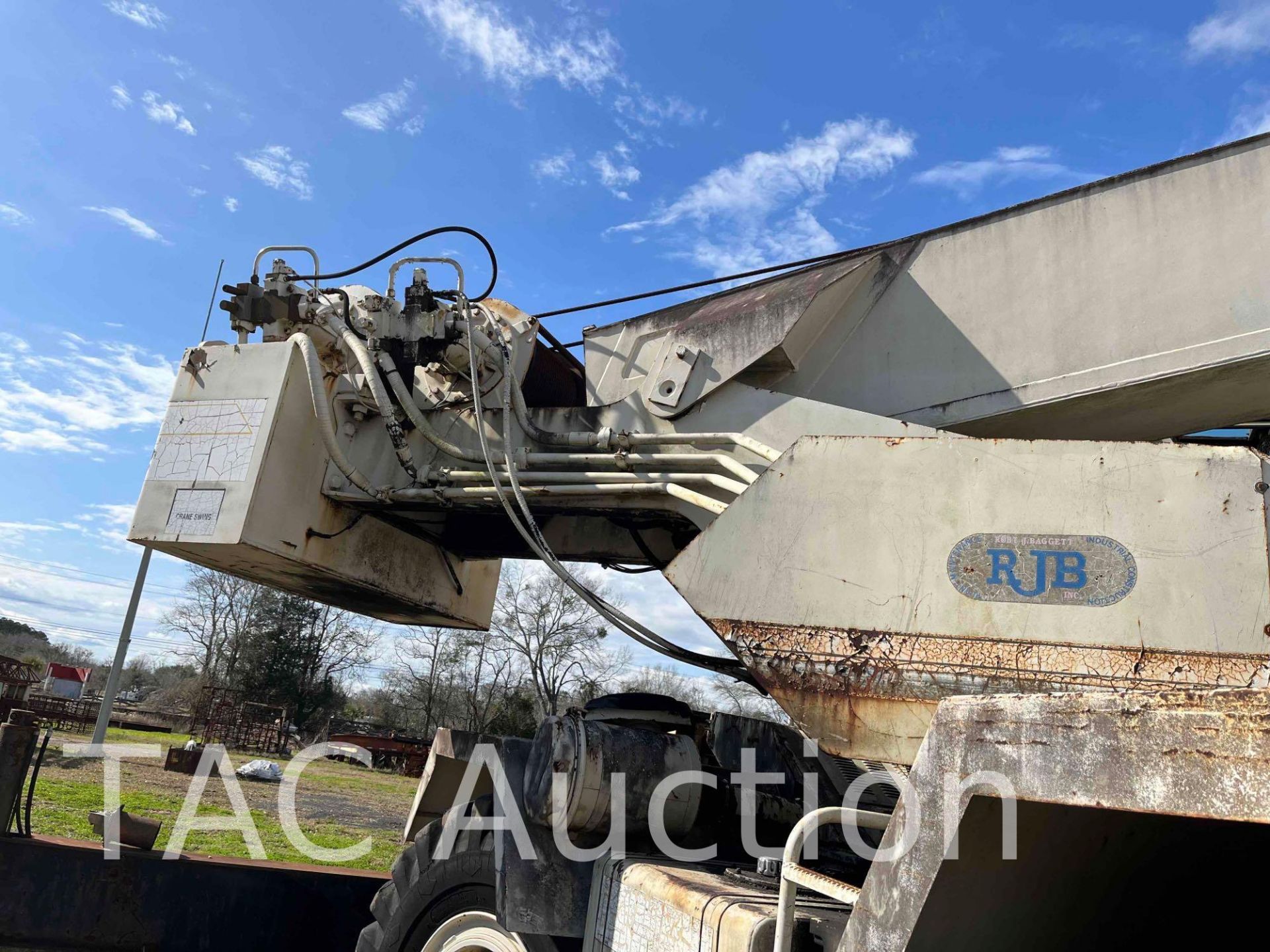 1988 P & H CN150 50 Ton Rough Terrain Crane Truck - Image 10 of 21