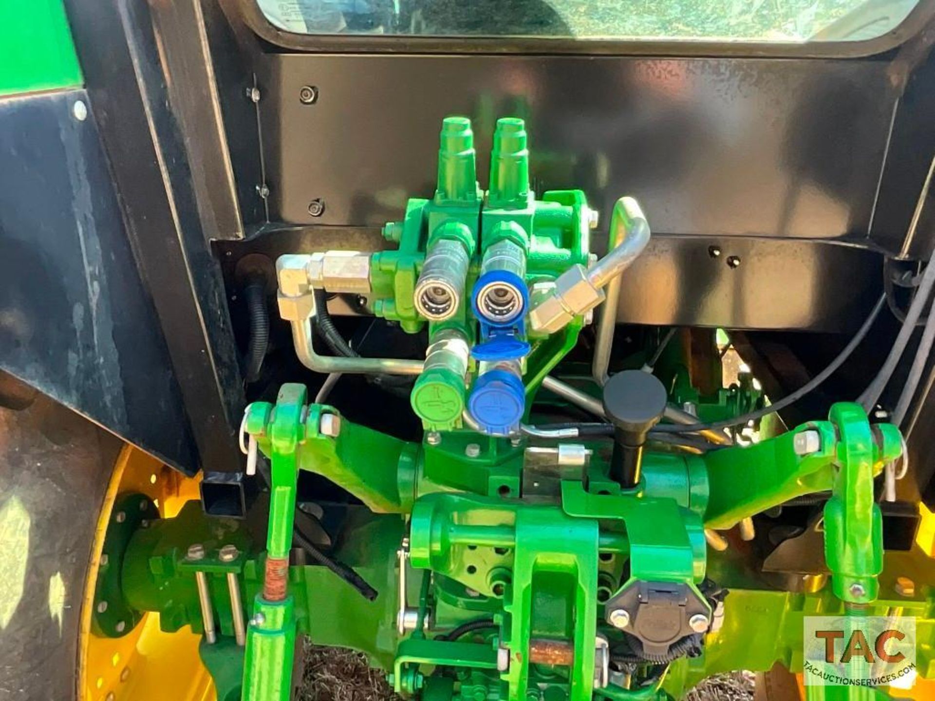 2018 John Deere 5100E 4x4 Tractor - Image 19 of 76
