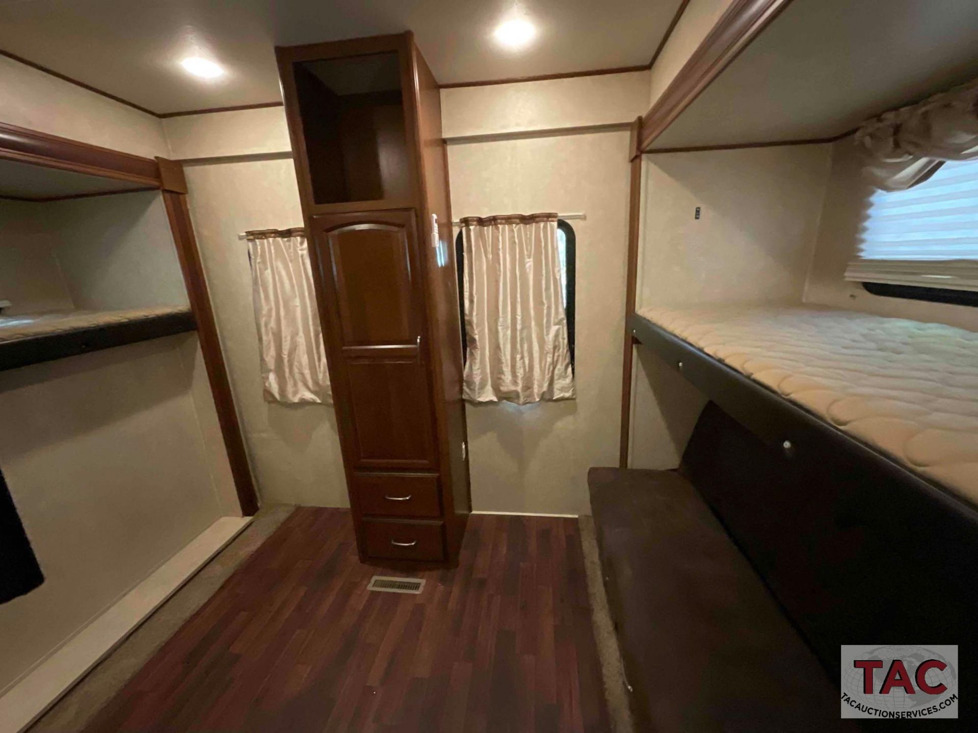 2013 Palominio Columbus 385BH 38ft Fifth Wheel - Image 15 of 98