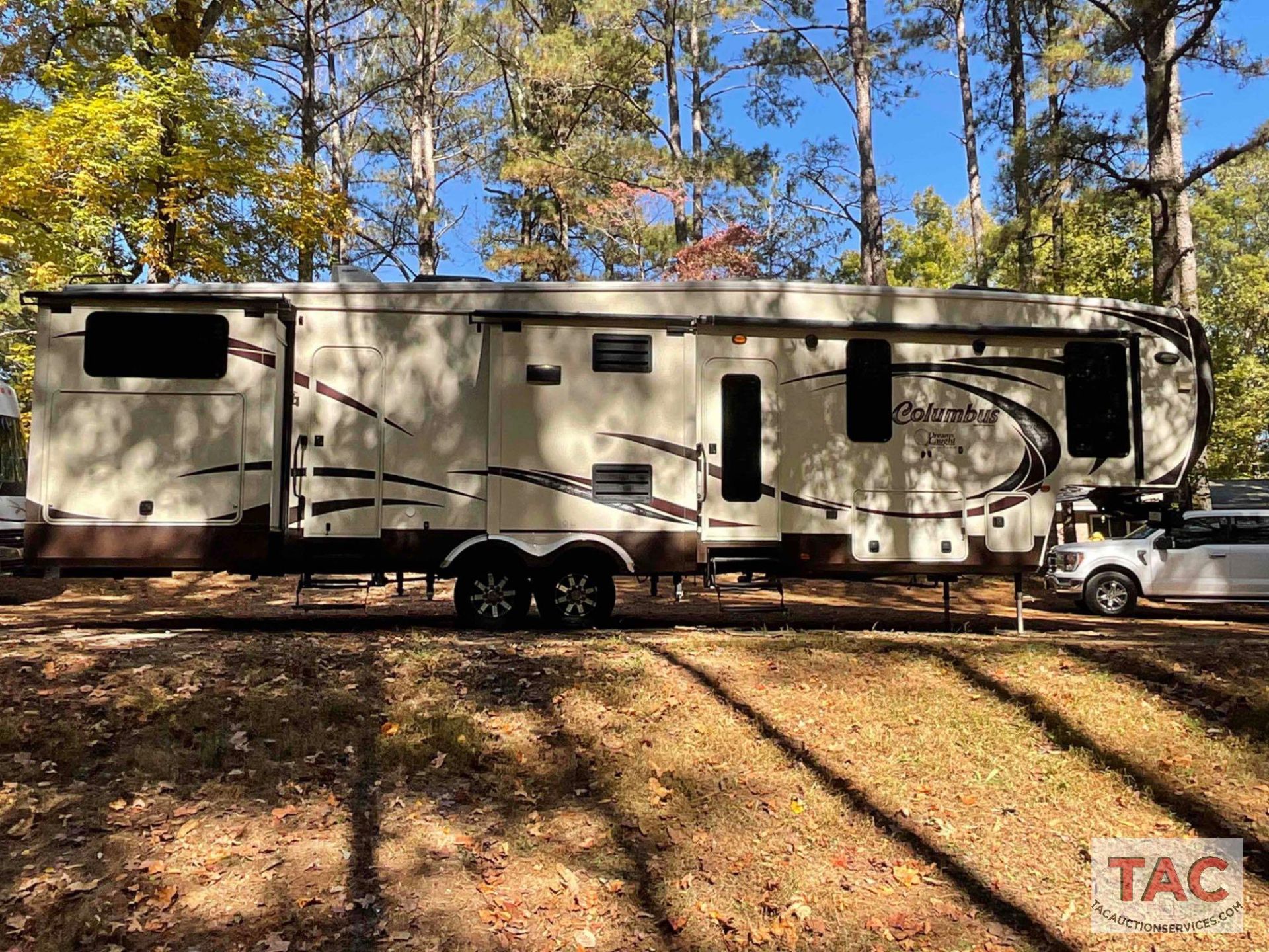 2013 Palominio Columbus 385BH 38ft Fifth Wheel - Image 4 of 98