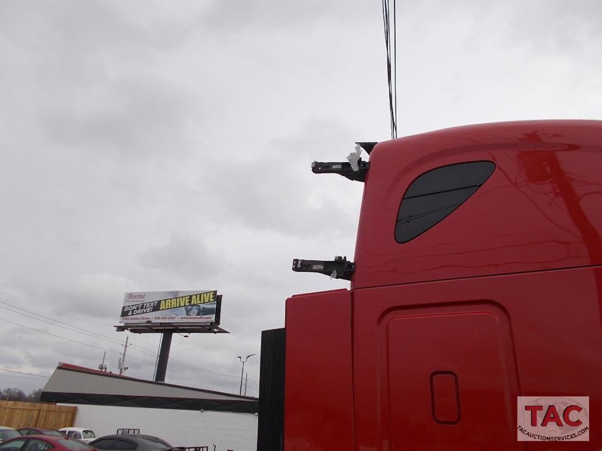 2014 Freightliner Cascadia Sleeper Truck - Image 43 of 120