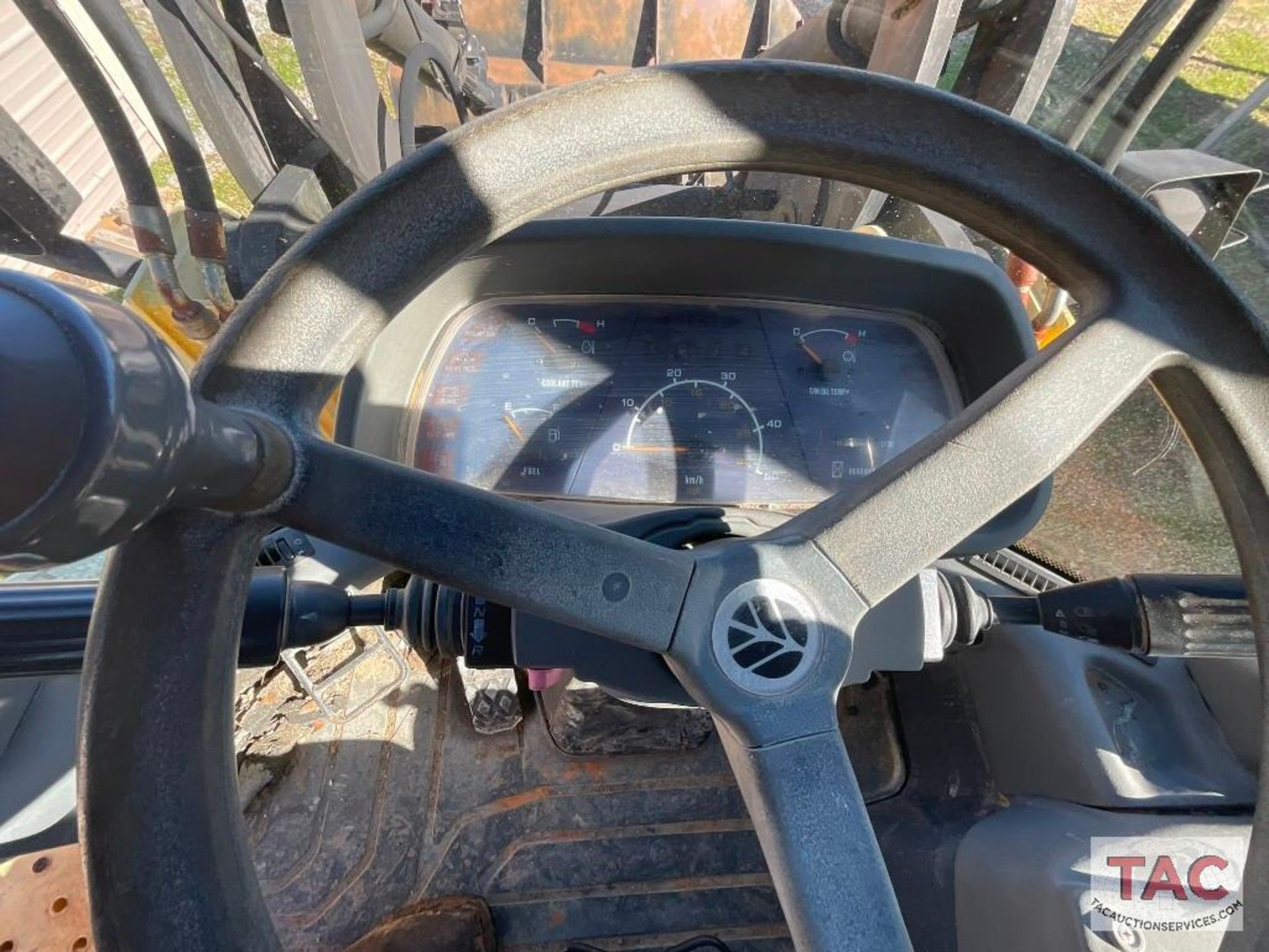 2001 New Holland LW170TC Wheel Loader - Image 27 of 94