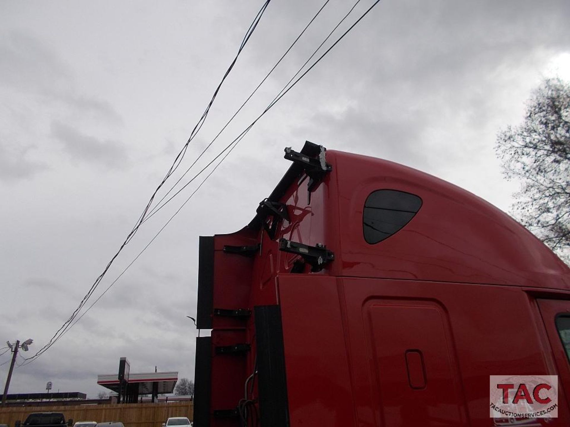 2014 Freightliner Cascadia Sleeper Truck - Image 41 of 120