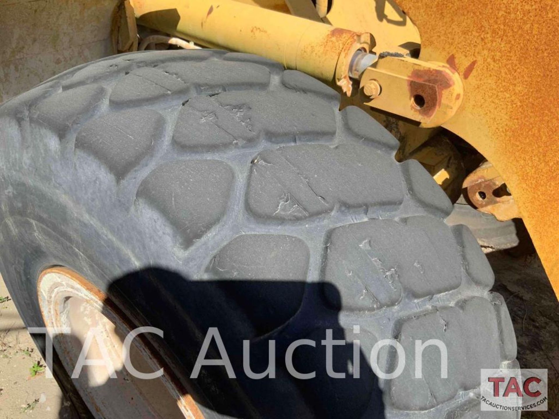 1998 Caterpillar 928G Wheel Loader - Image 130 of 138