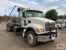 2005 Mack Granite Roll Off Truck