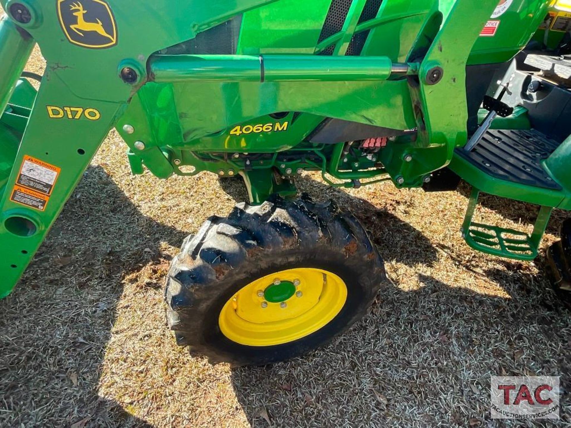 2017 John Deere 4066M 4x4 Tractor - Image 7 of 44