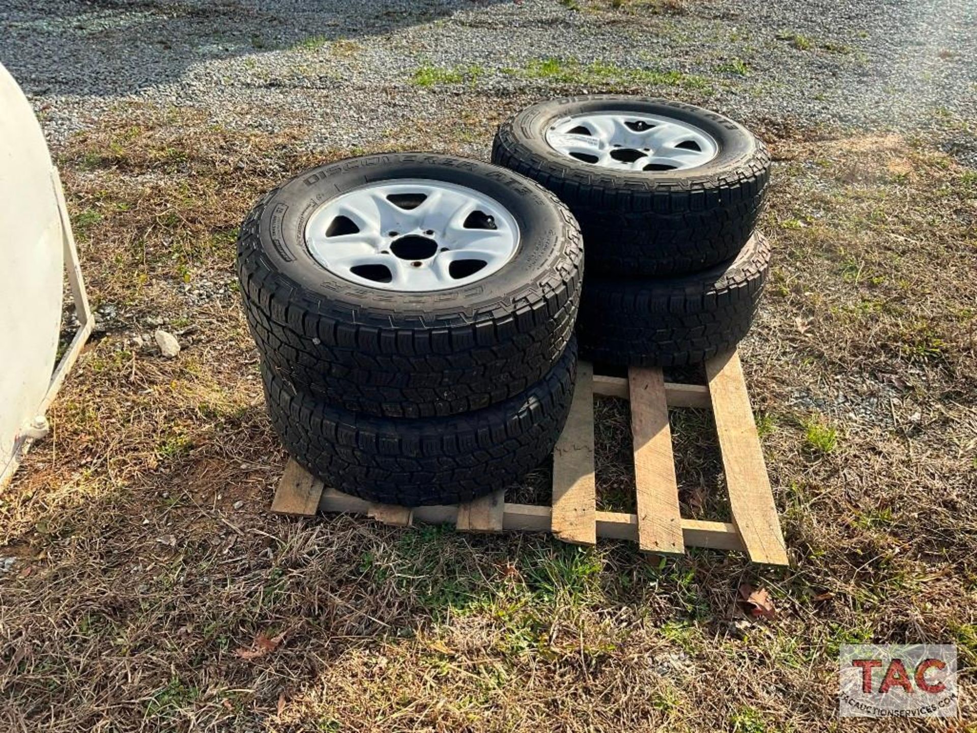 Set Of Tires And Wheels - Image 3 of 14