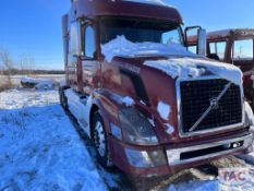 2007 Volvo VNL Sleeper Truck