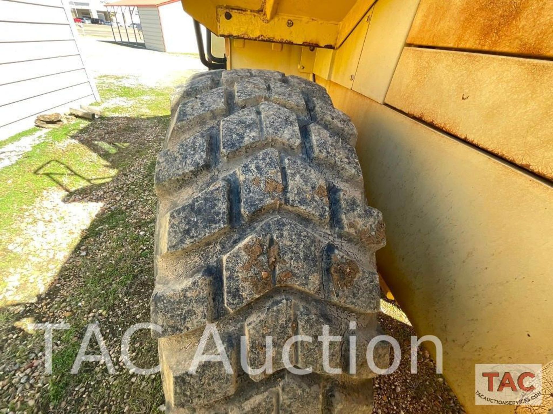 2001 New Holland LW170TC Wheel Loader - Image 82 of 94