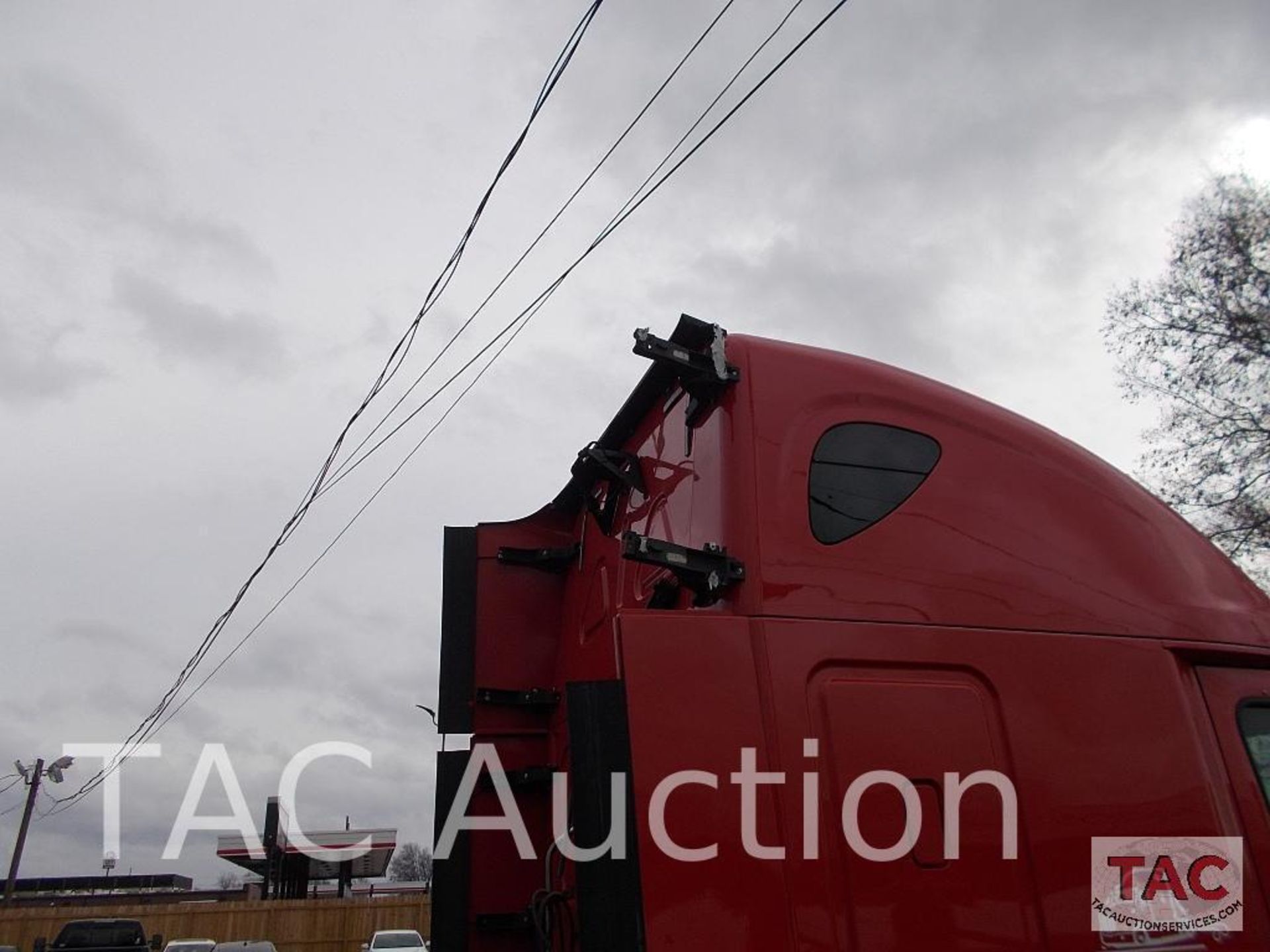 2014 Freightliner Cascadia Sleeper Truck - Image 42 of 120